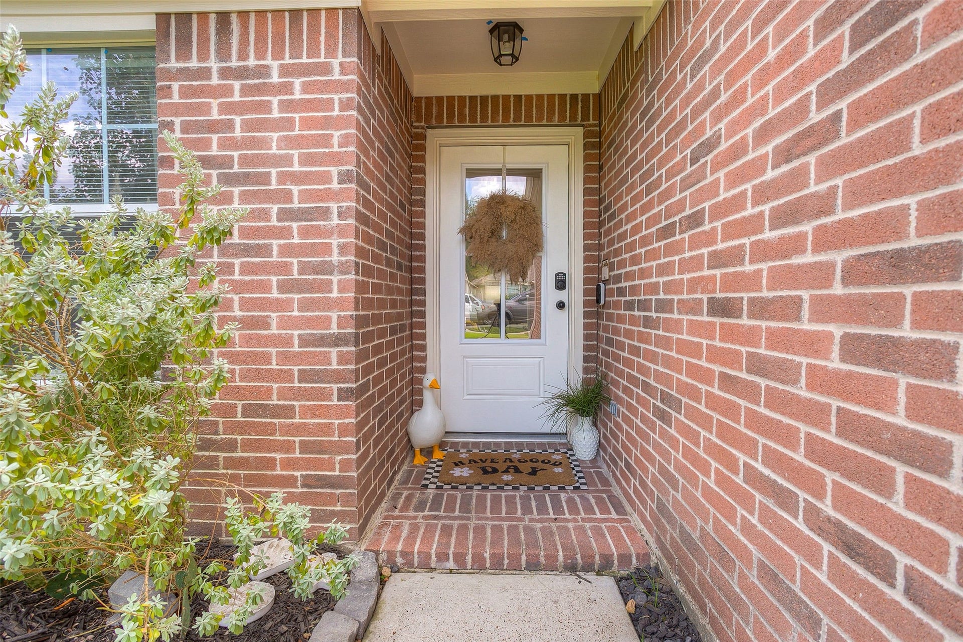 5049 Willow Point Drive, Conroe, TX 77303 5049 Willow Point Drive, Conroe, TX 77303