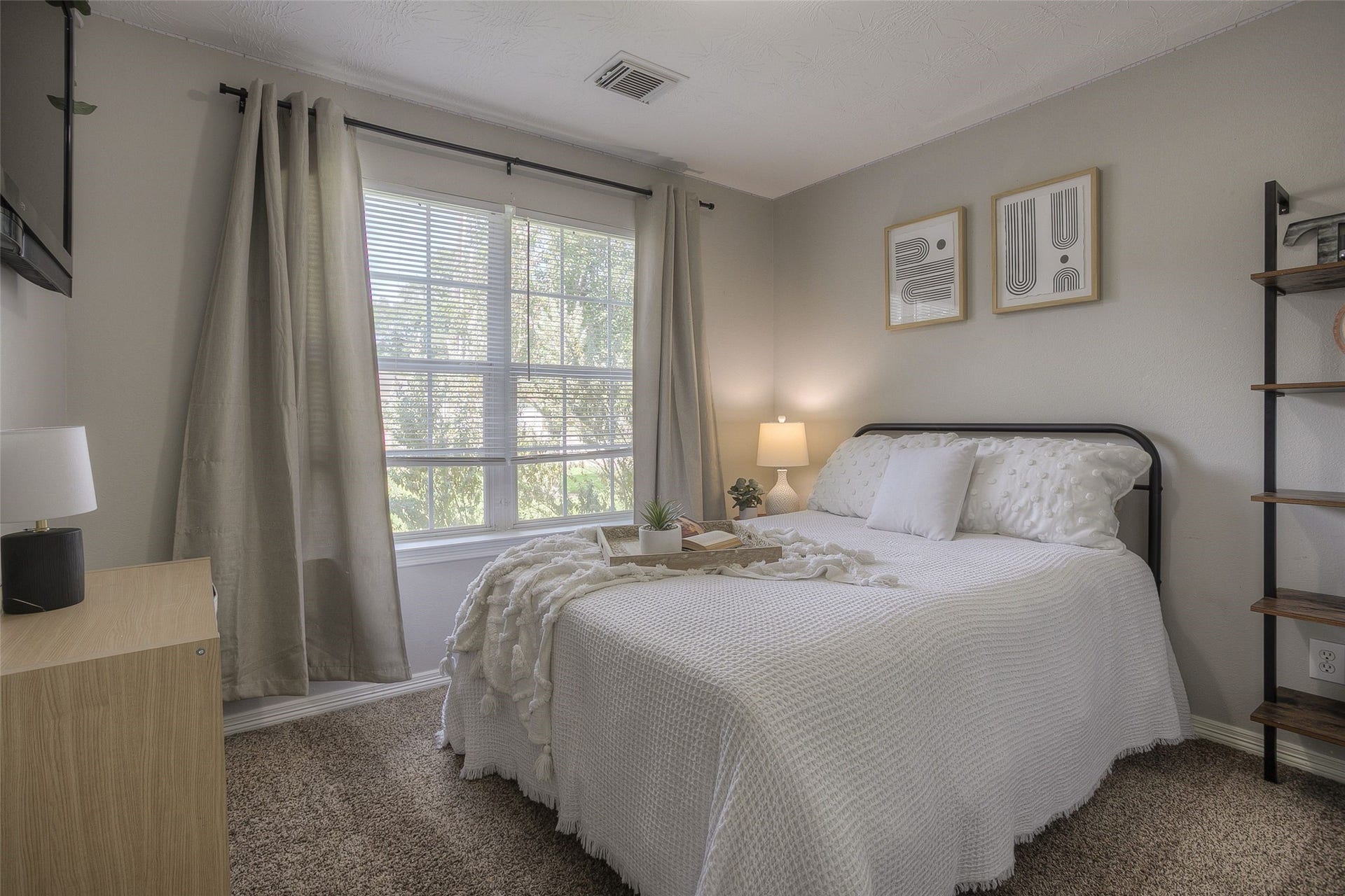 5049 Willow Point Drive, Conroe, TX 77303 5049 Willow Point Drive, Conroe, TX 77303