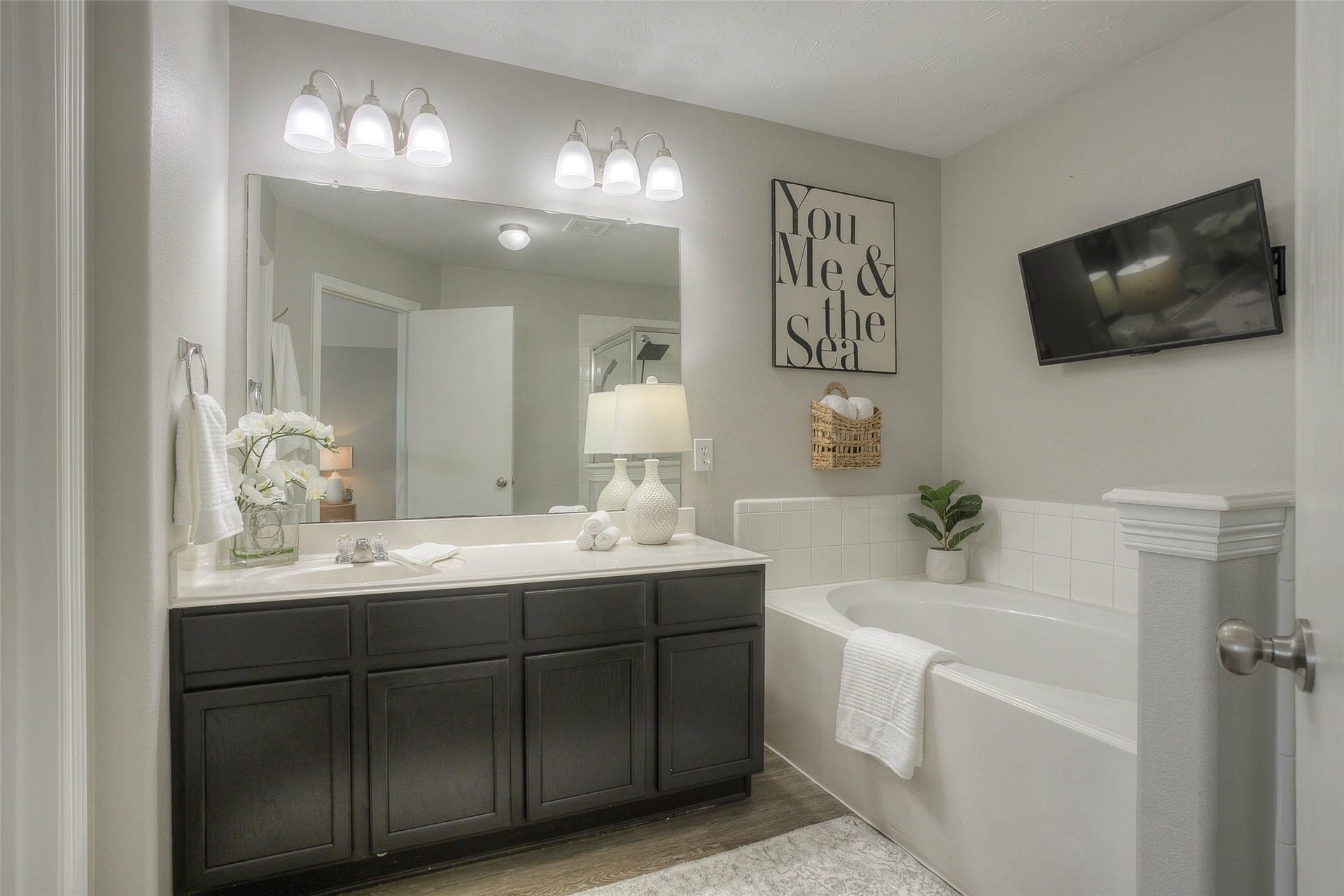 5049 Willow Point Drive, Conroe, TX 77303 5049 Willow Point Drive, Conroe, TX 77303
