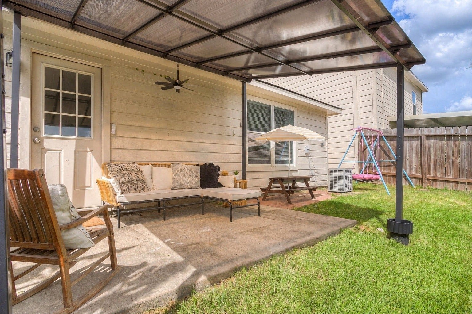 5049 Willow Point Drive, Conroe, TX 77303 5049 Willow Point Drive, Conroe, TX 77303