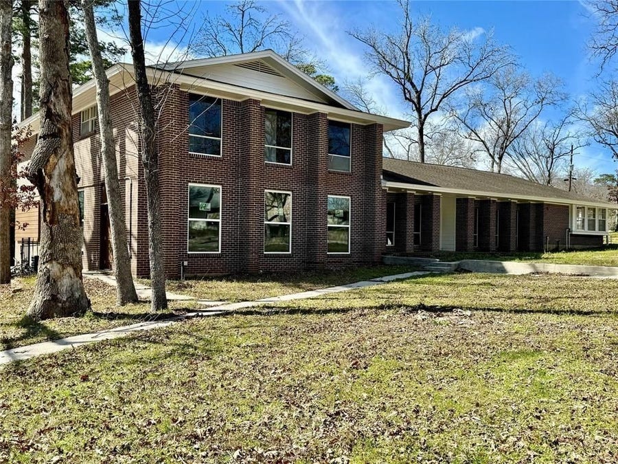 Property photo for 200 Broken Bough Lane, Conroe, TX
