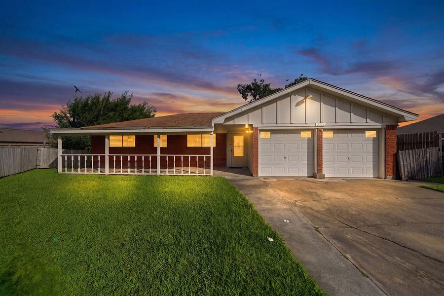 Property photo for 2324 14th Avenue N, Texas City, TX