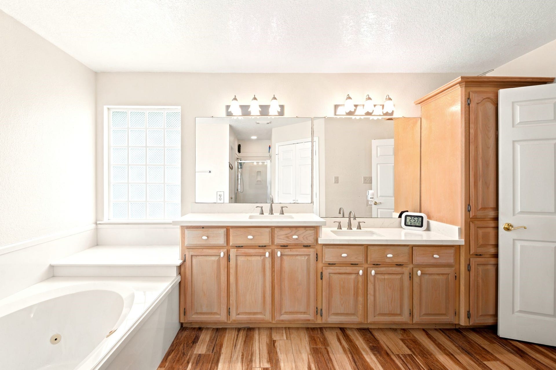 2203 Shouse Road, Santa Fe, TX 77510 2203 Shouse Road, Santa Fe, TX 77510