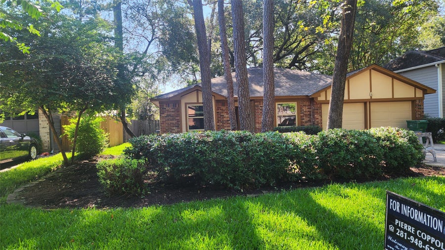 Property photo for 43 Dew Fall Court, The Woodlands, TX