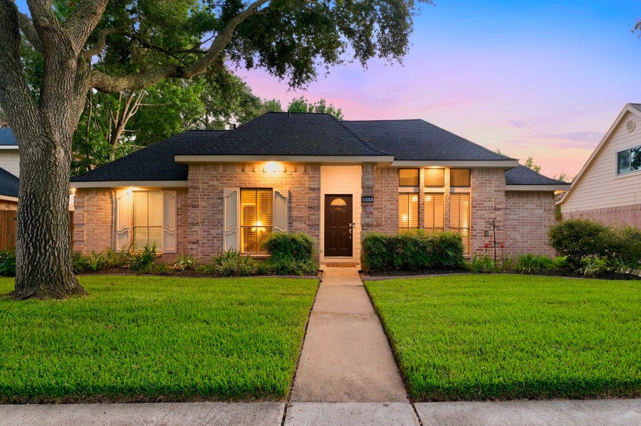 Property photo for 911 Sugardale Court, Sugar Land, TX