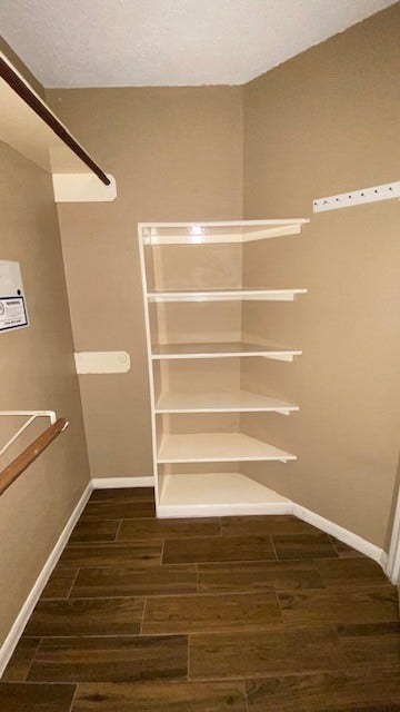 2216 Westminister Street, Pearland, TX 77581 Built in Large Master closet