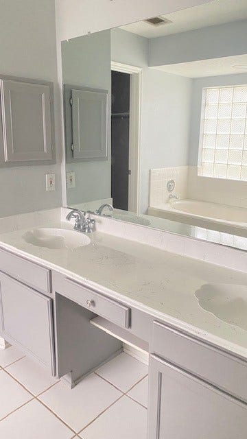 2216 Westminister Street, Pearland, TX 77581 Master Bath His and Her Sinks