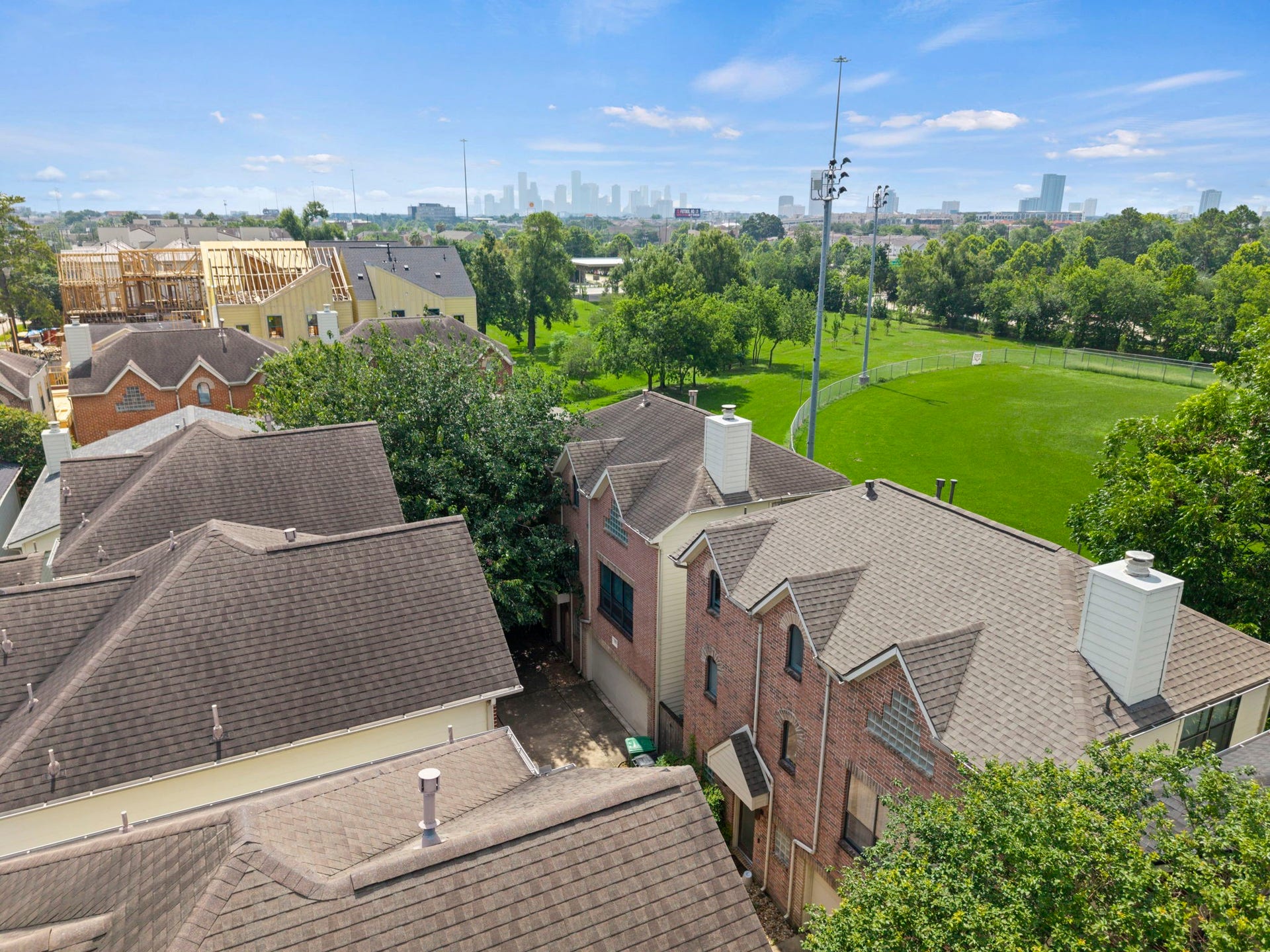 2154 Arabelle Street, Houston, TX 77007 The aerial view