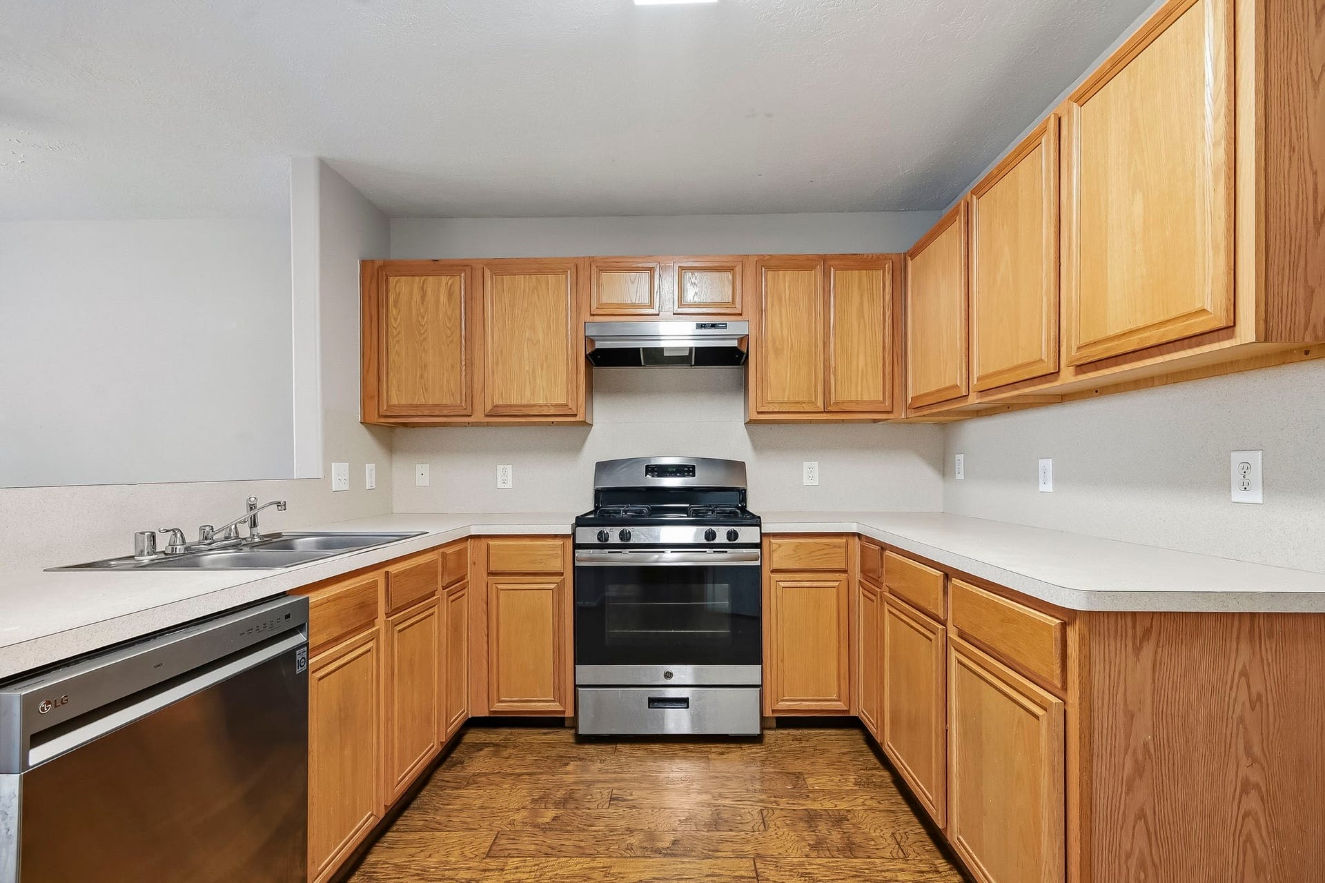 6726 Windy River Lane, Katy, TX 77449 6726 Windy River Lane, Katy, TX 77449