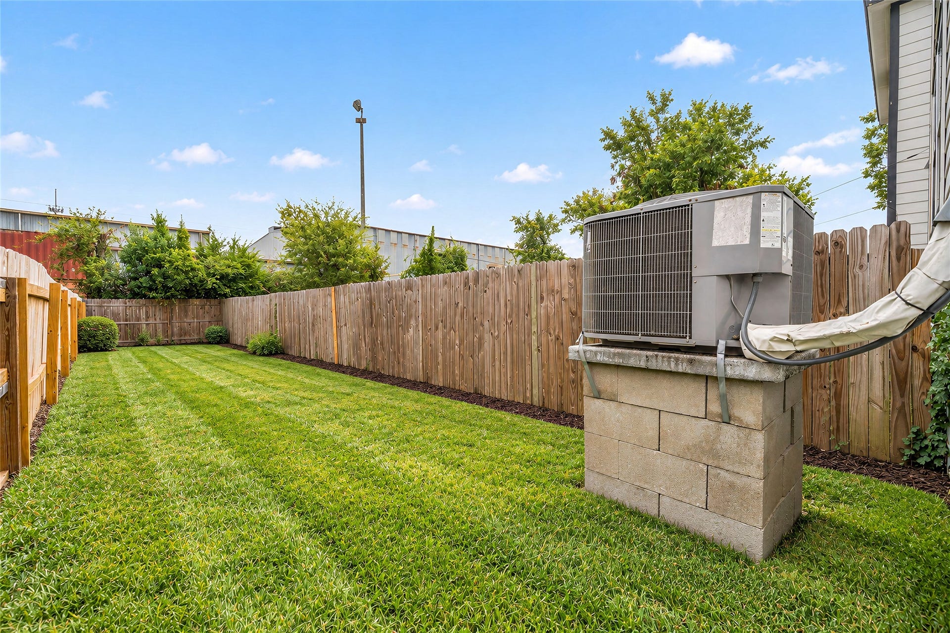 4114 Majestic Street, #A/B, Houston, TX 77026 4114 Majestic Street, #A/B, Houston, TX 77026