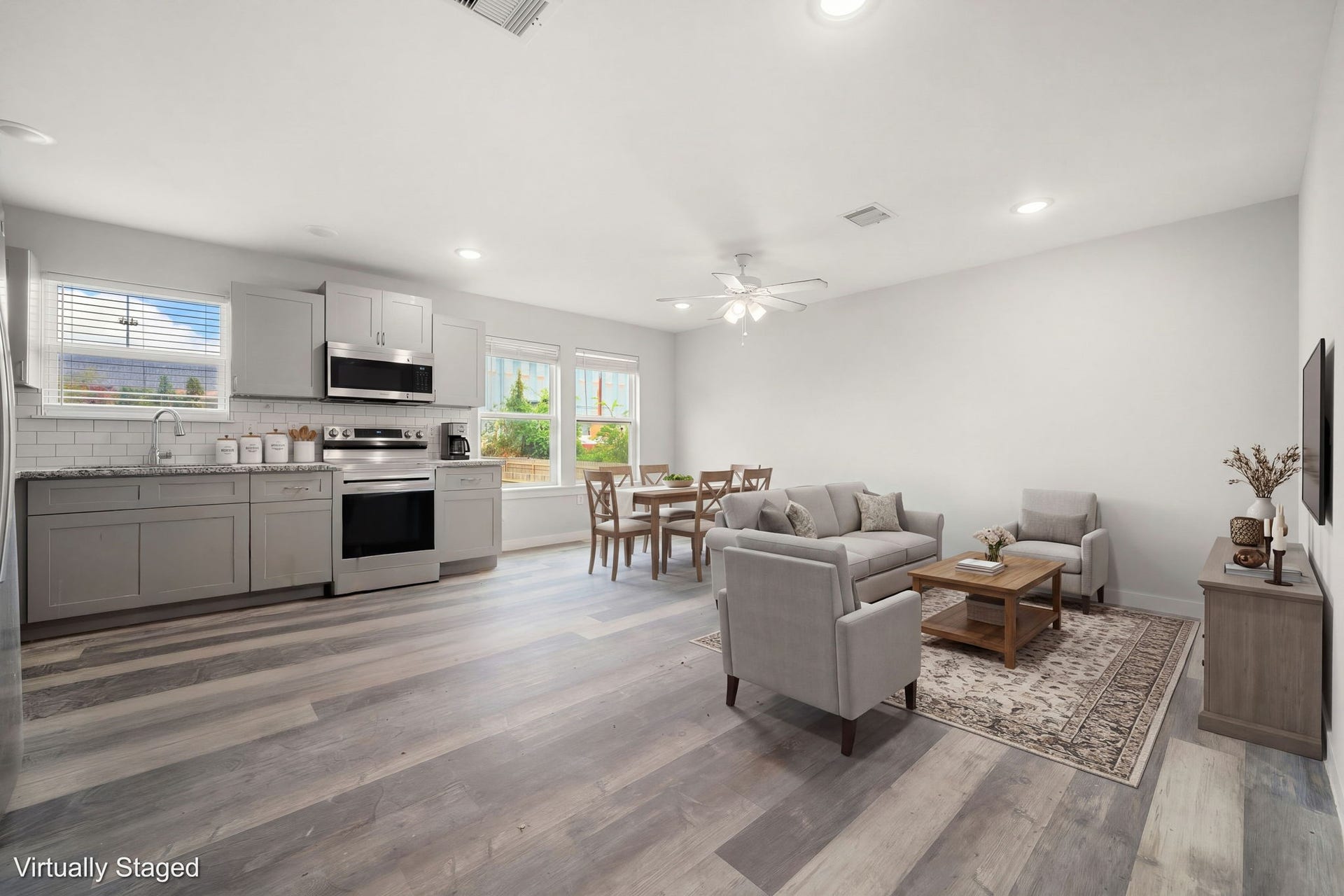 4114 Majestic Street, #A/B, Houston, TX 77026 4114 Majestic Street, #A/B, Houston, TX 77026