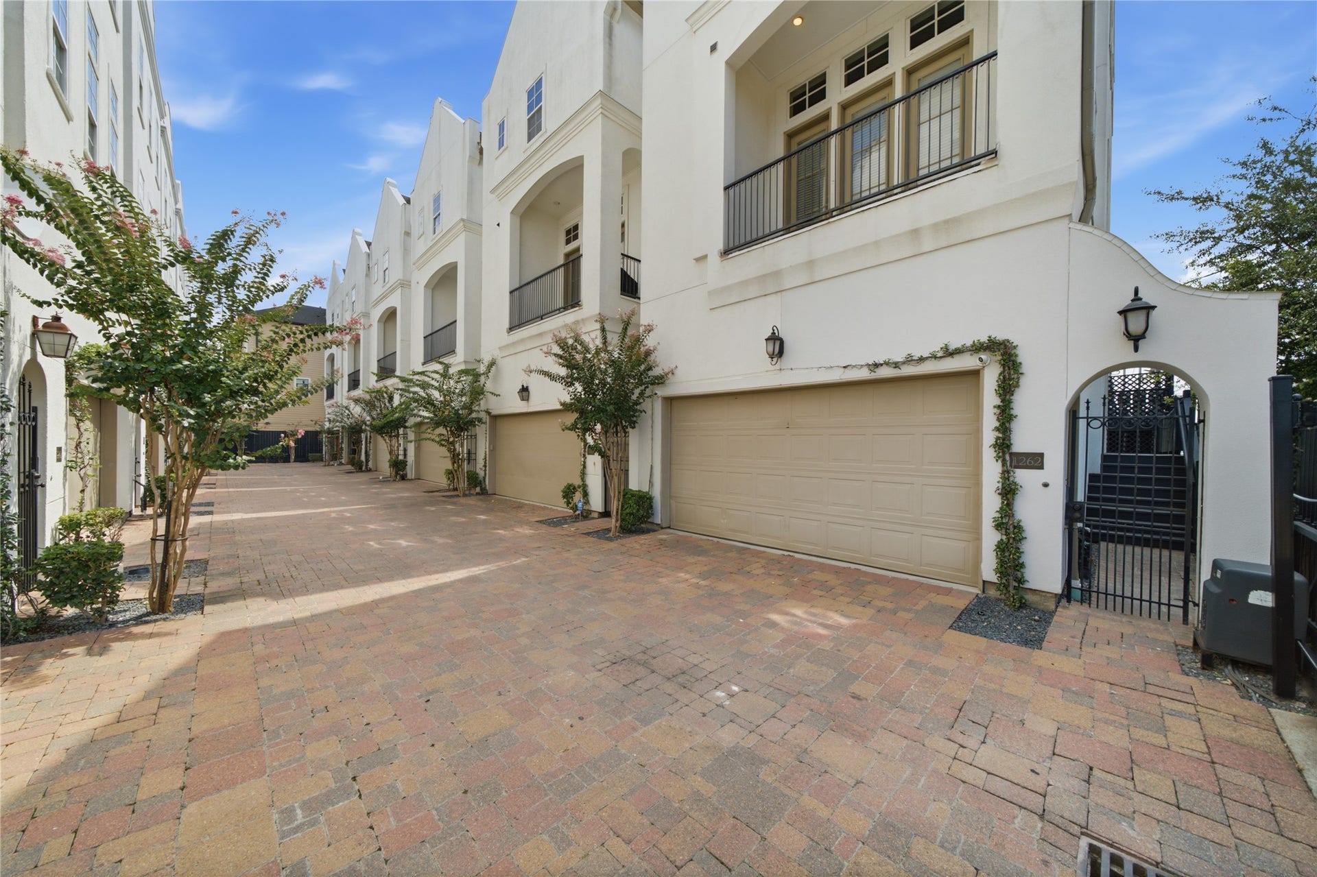 1262 W 23rd Street, Houston, TX 77008 1262 W 23rd Street, Houston, TX 77008