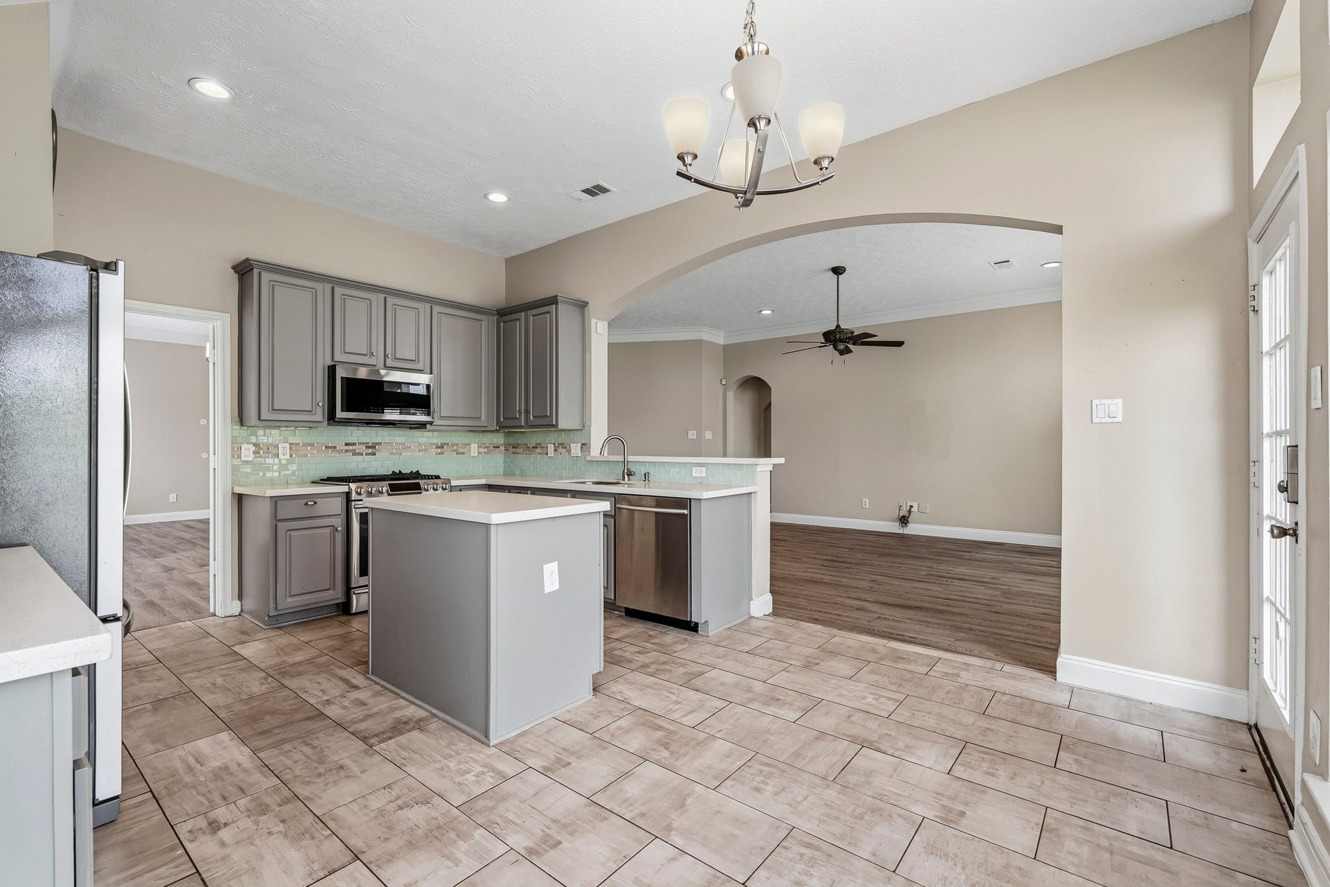 4151 S Nolan Drive, Pearland, TX 77584