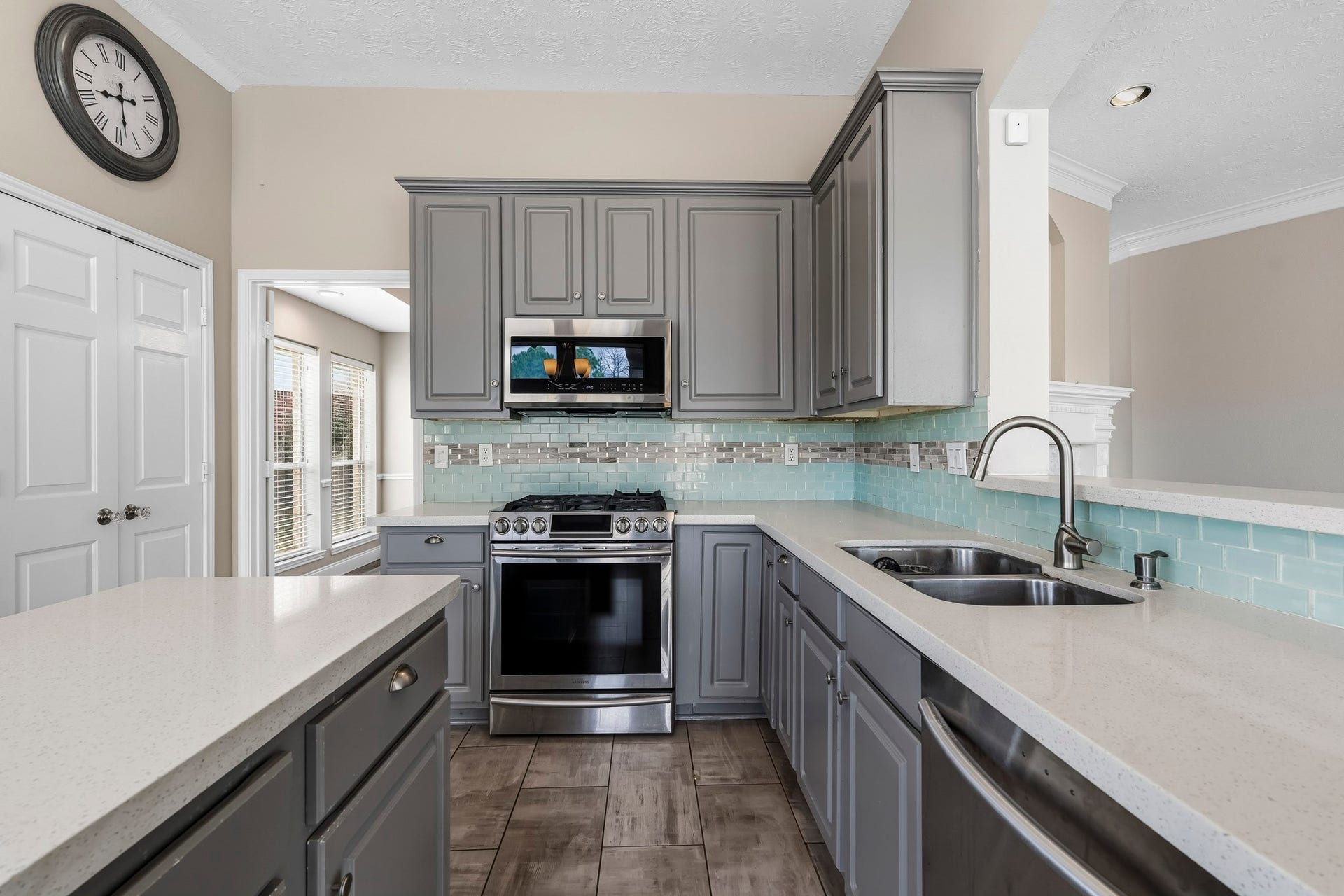 4151 S Nolan Drive, Pearland, TX 77584