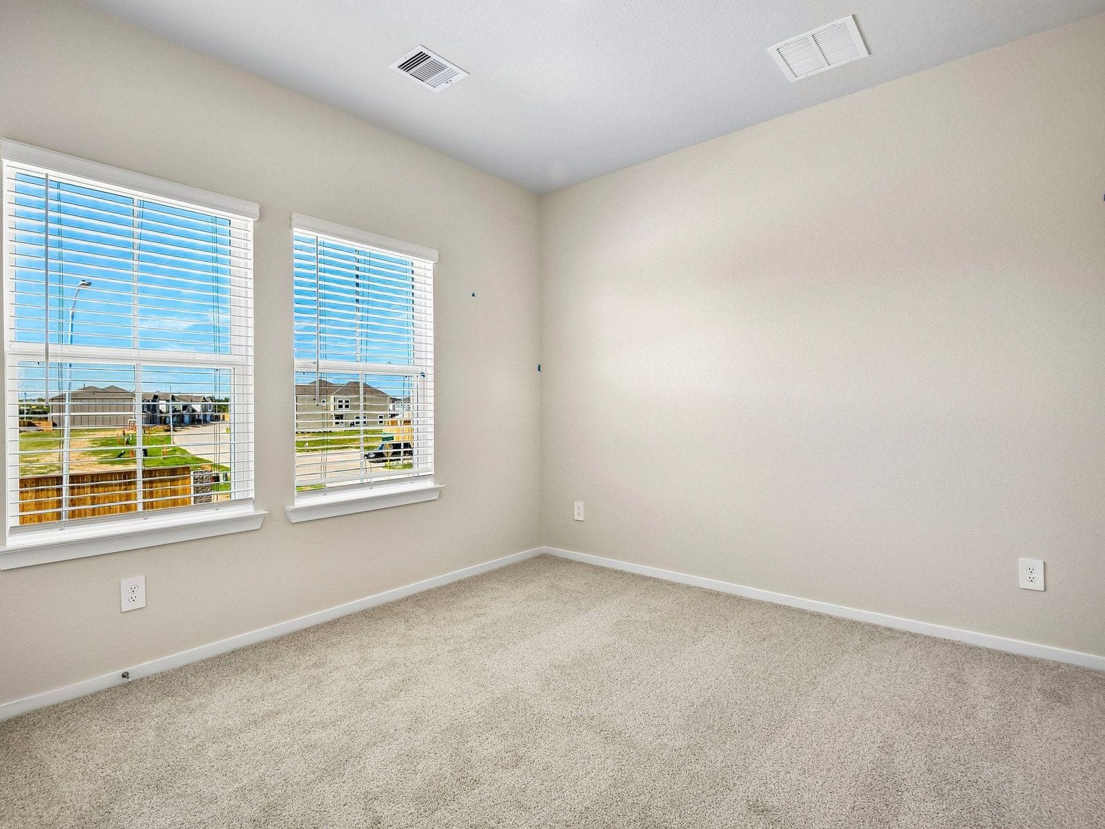 9147 Banpo Heights Drive, Cypress, TX 77433 Photo is not of the actual home, but is an inspirational photo of builder's model home and may depict options, furnishings, and/or decorator features that are not included.