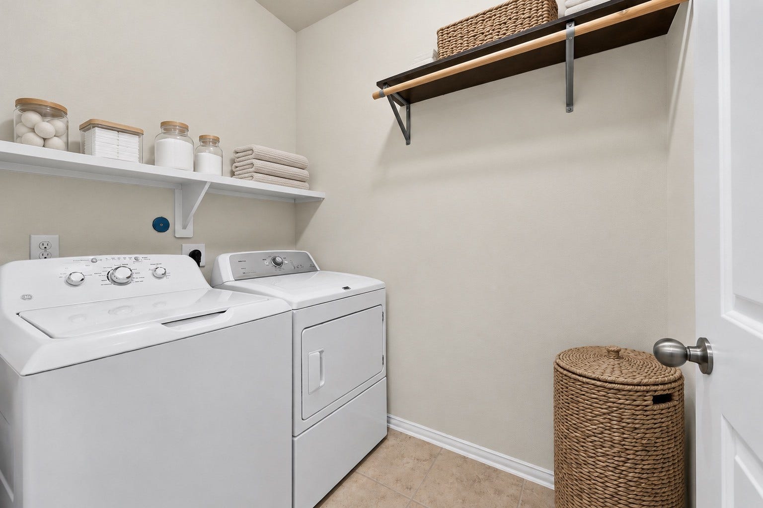 This clean, well maintained in-house laundry room adds everyday convenience and functionality to the home!