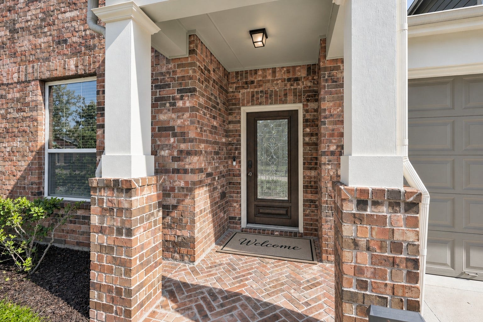 Nestled in an established neighborhood, it offers a welcoming setting to call home!