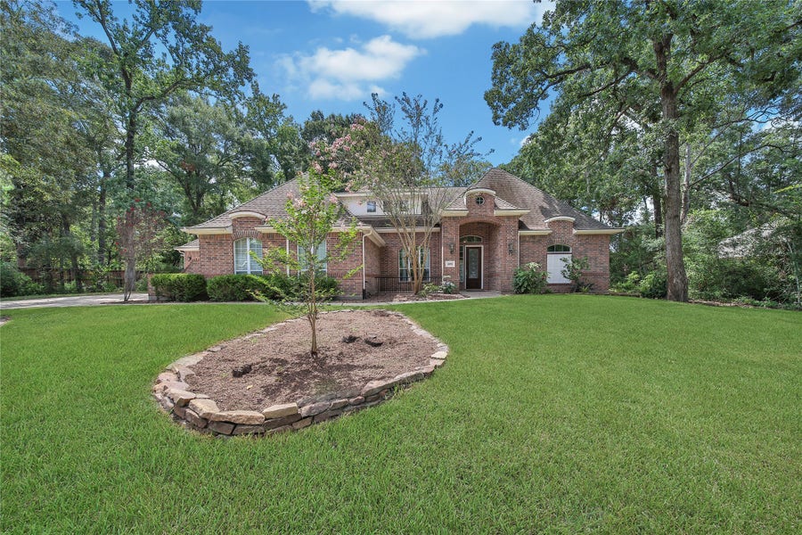 Property photo for 8918 Summerdale Lane, Conroe, TX