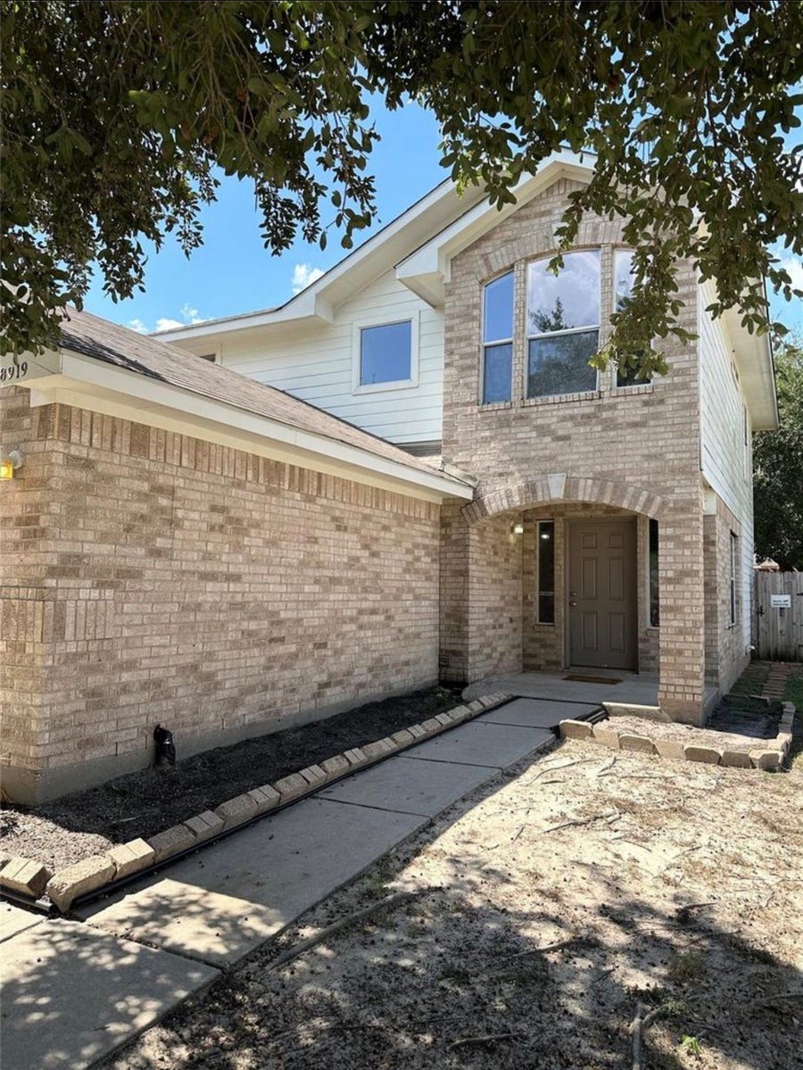 Property photo for 18919 Ayston Drive, Tomball, TX