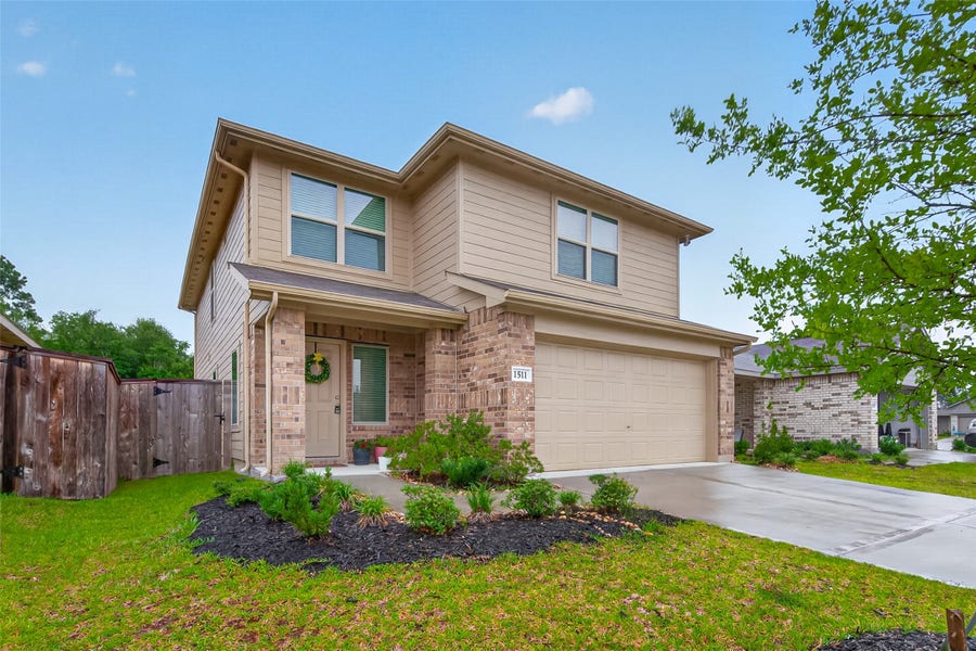 Property photo for 1511 Las Cuevas Drive, Conroe, TX