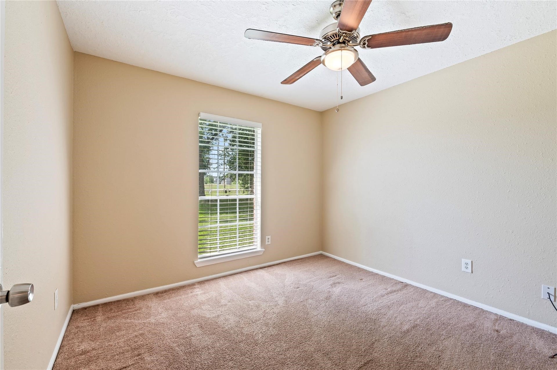 1857 County Road 99, Alvin, TX 77511 1857 County Road 99, Alvin, TX 77511
