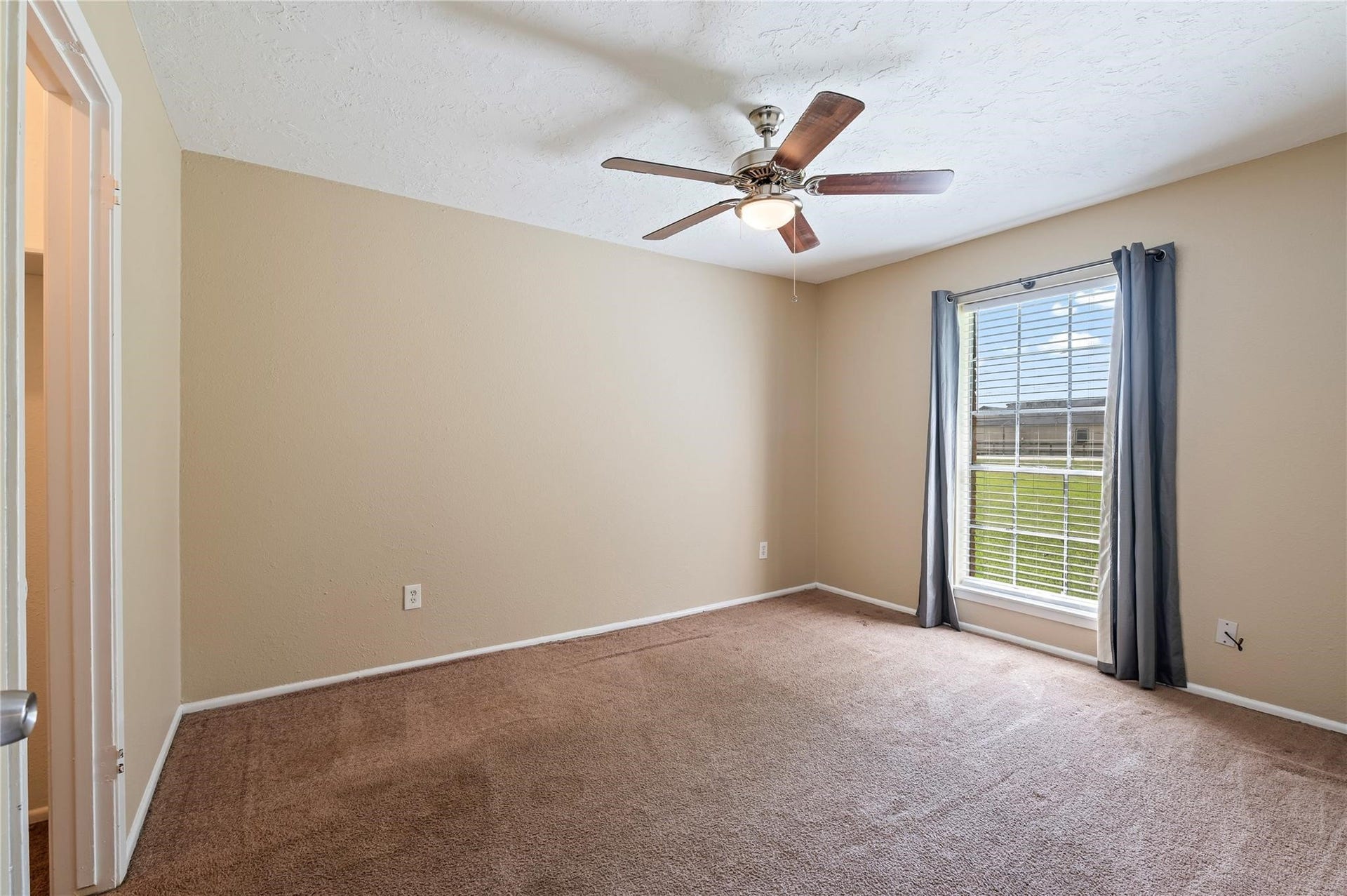 1857 County Road 99, Alvin, TX 77511 1857 County Road 99, Alvin, TX 77511