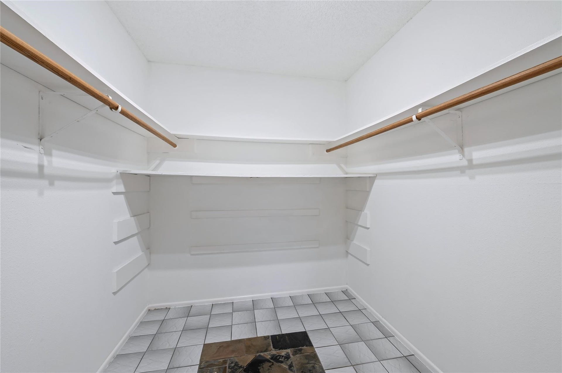 1857 County Road 99, Alvin, TX 77511 1857 County Road 99, Alvin, TX 77511