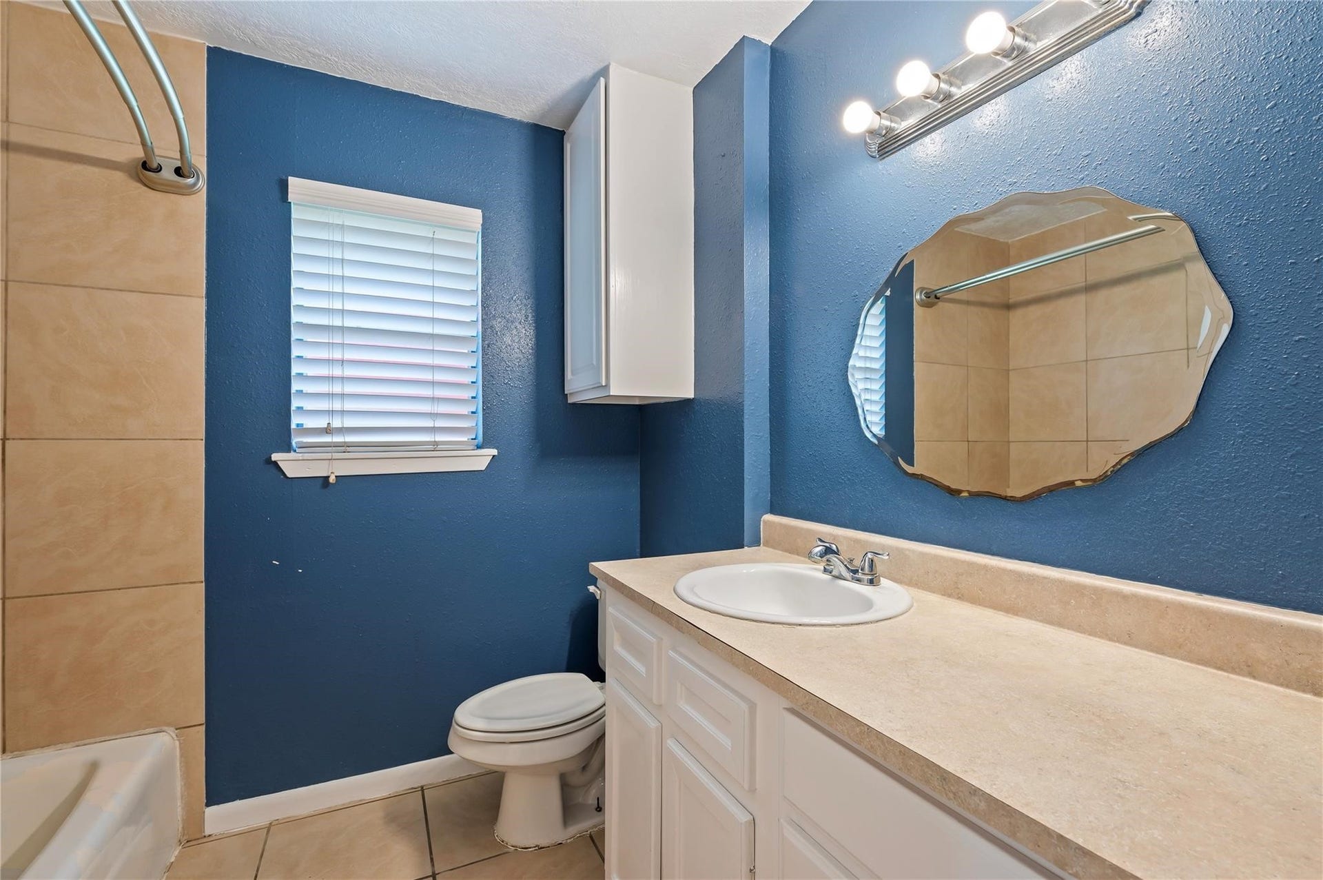 1857 County Road 99, Alvin, TX 77511 1857 County Road 99, Alvin, TX 77511