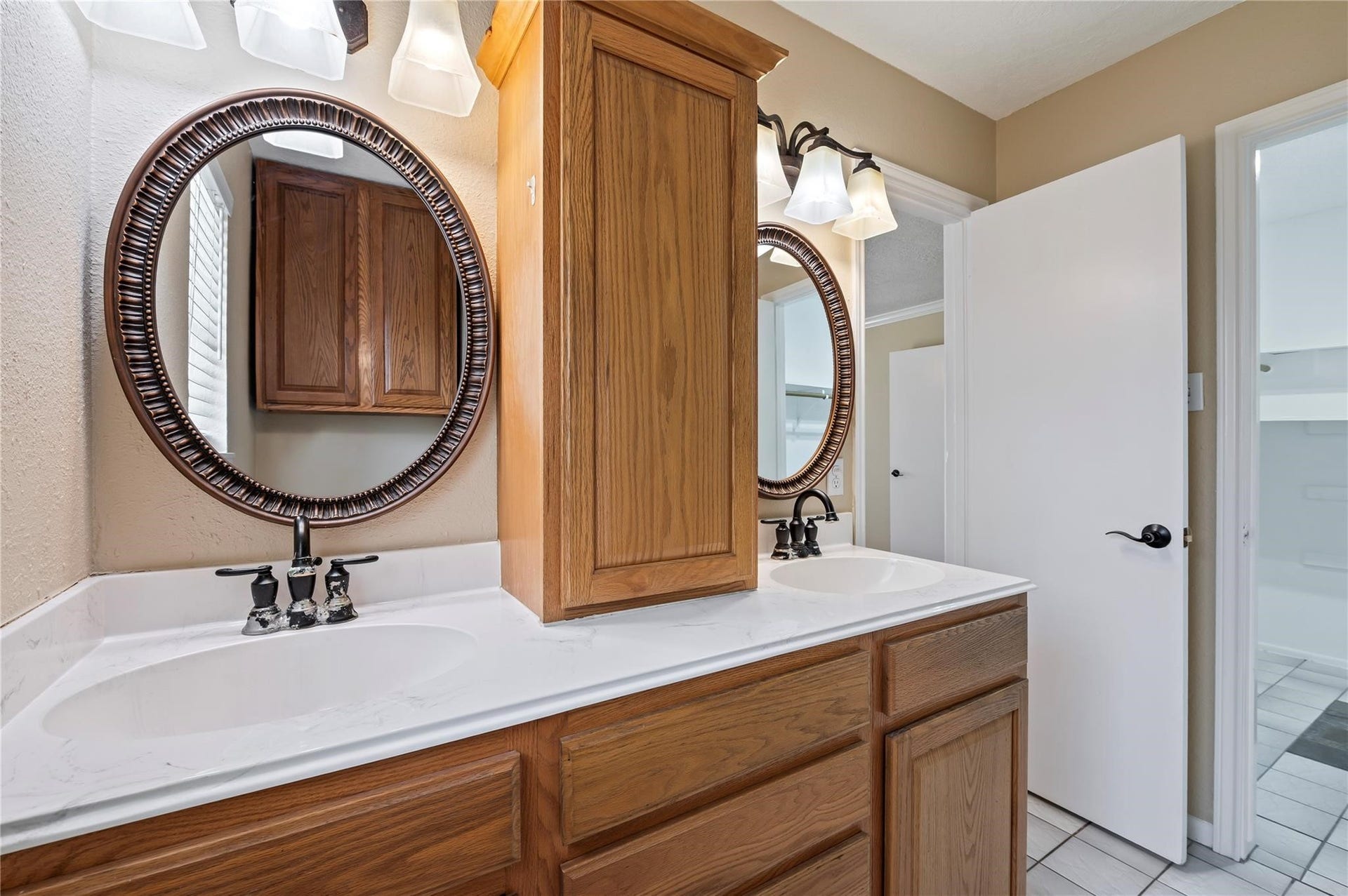 1857 County Road 99, Alvin, TX 77511 1857 County Road 99, Alvin, TX 77511