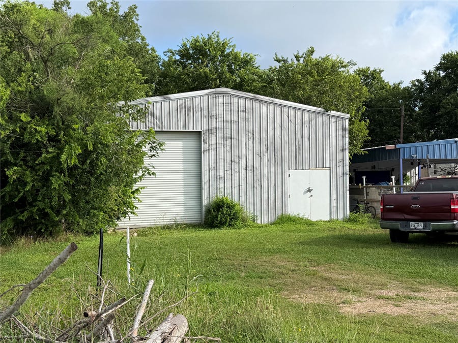Property photo for 13326 Gin Road, Kendleton, TX