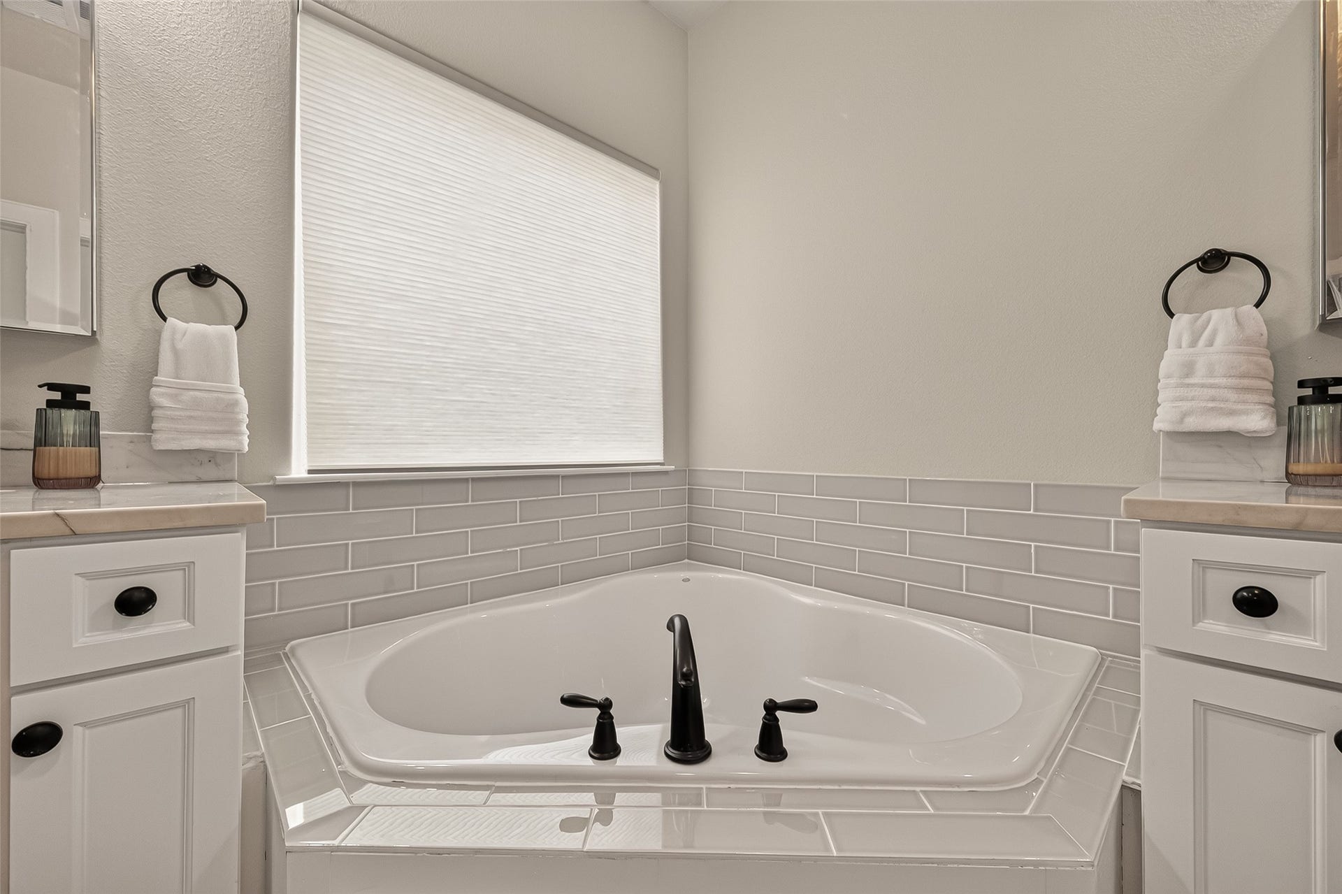 730 E 17th Street, Houston, TX 77008 730 E 17th Street, Houston, TX 77008