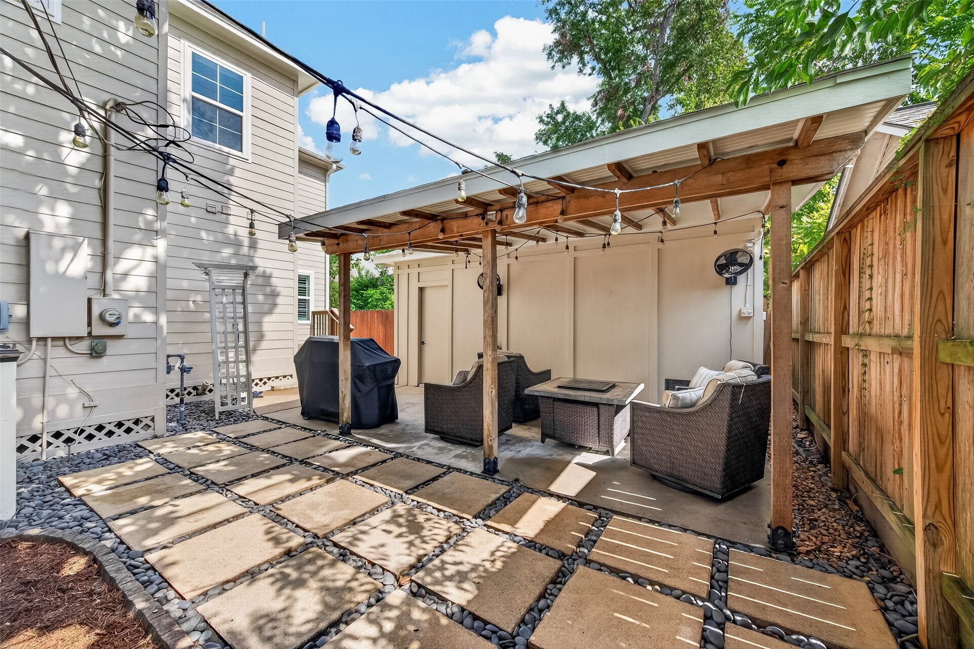 730 E 17th Street, Houston, TX 77008 730 E 17th Street, Houston, TX 77008
