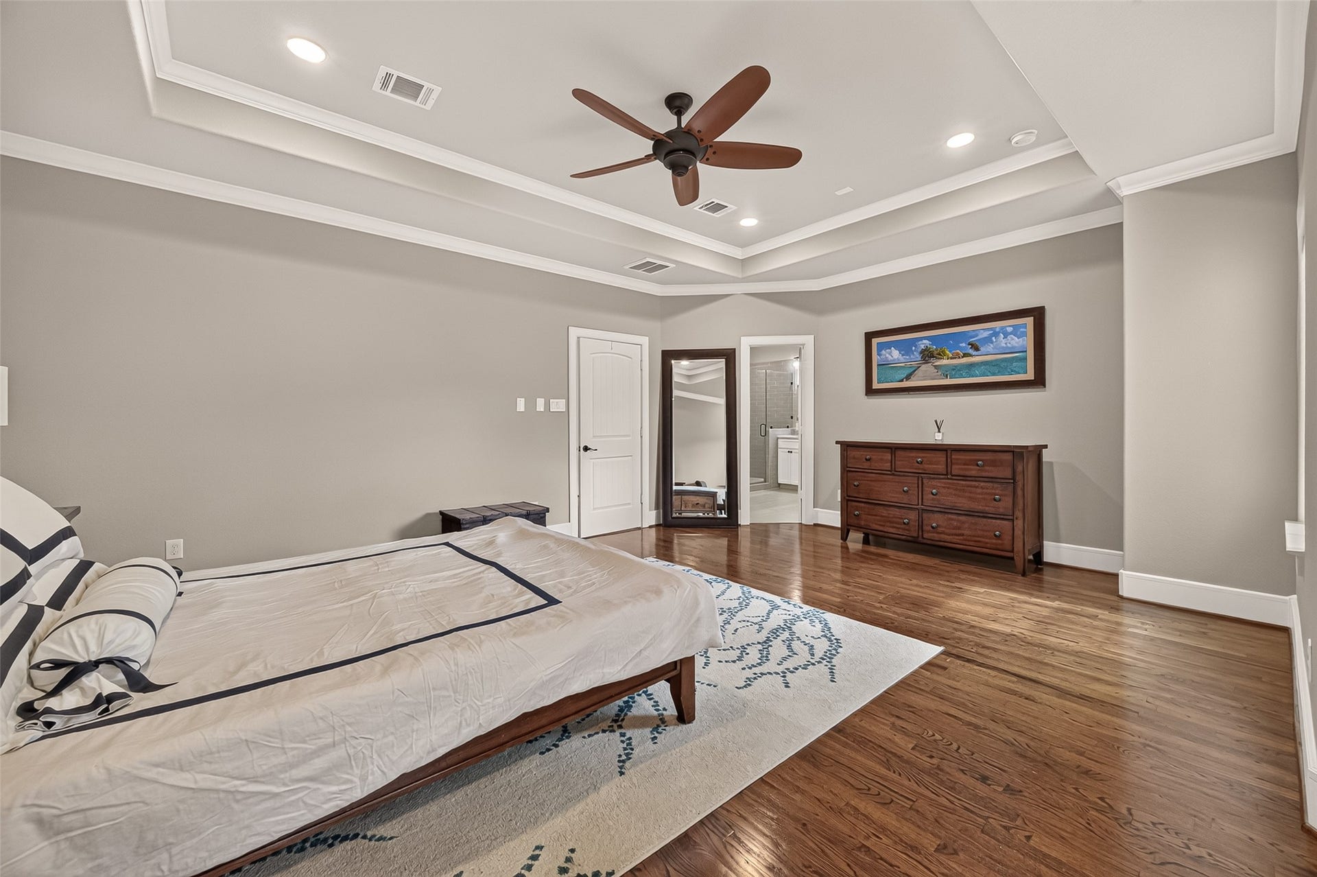 730 E 17th Street, Houston, TX 77008 Coffer ceilings and ceiling fans