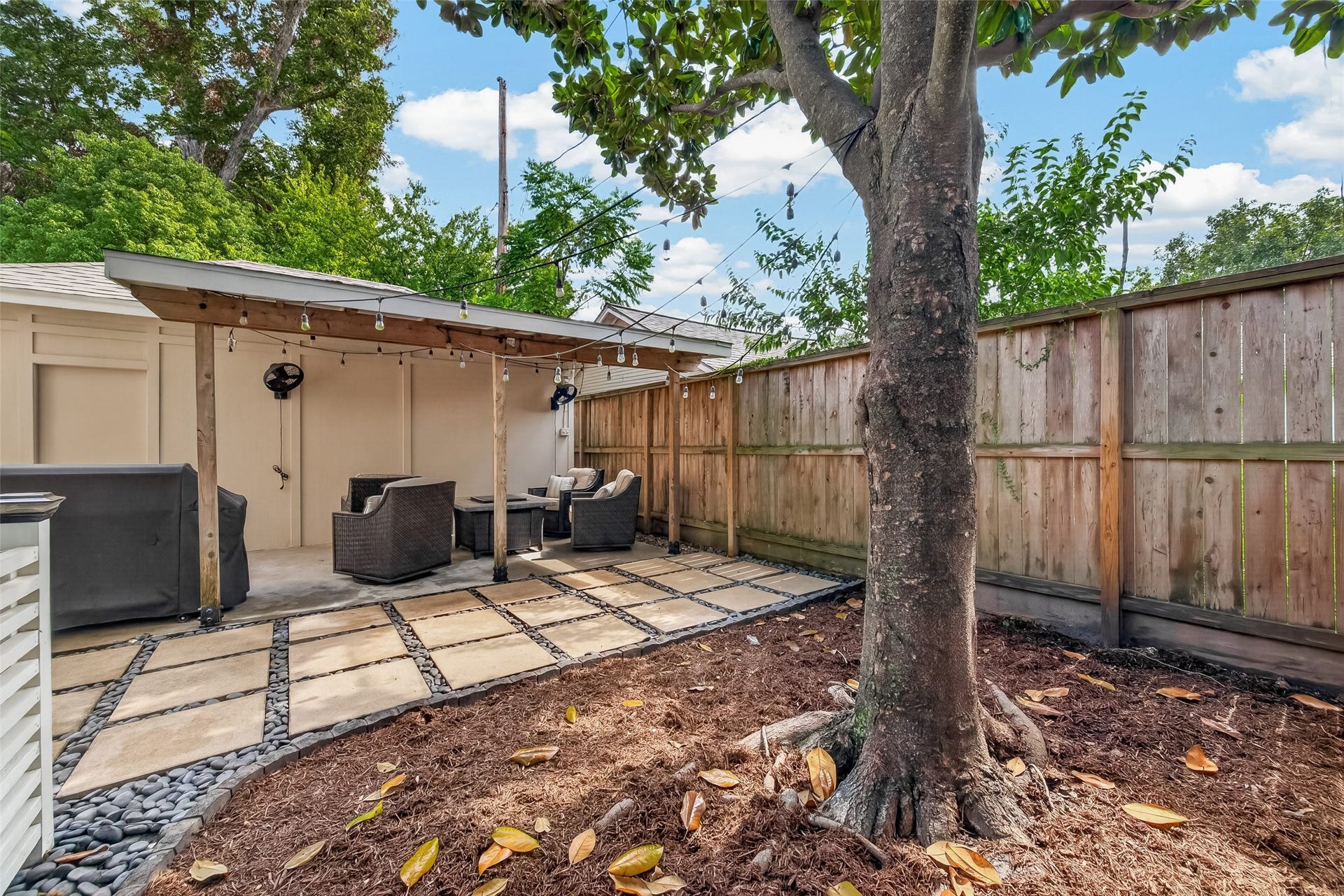 730 E 17th Street, Houston, TX 77008 730 E 17th Street, Houston, TX 77008