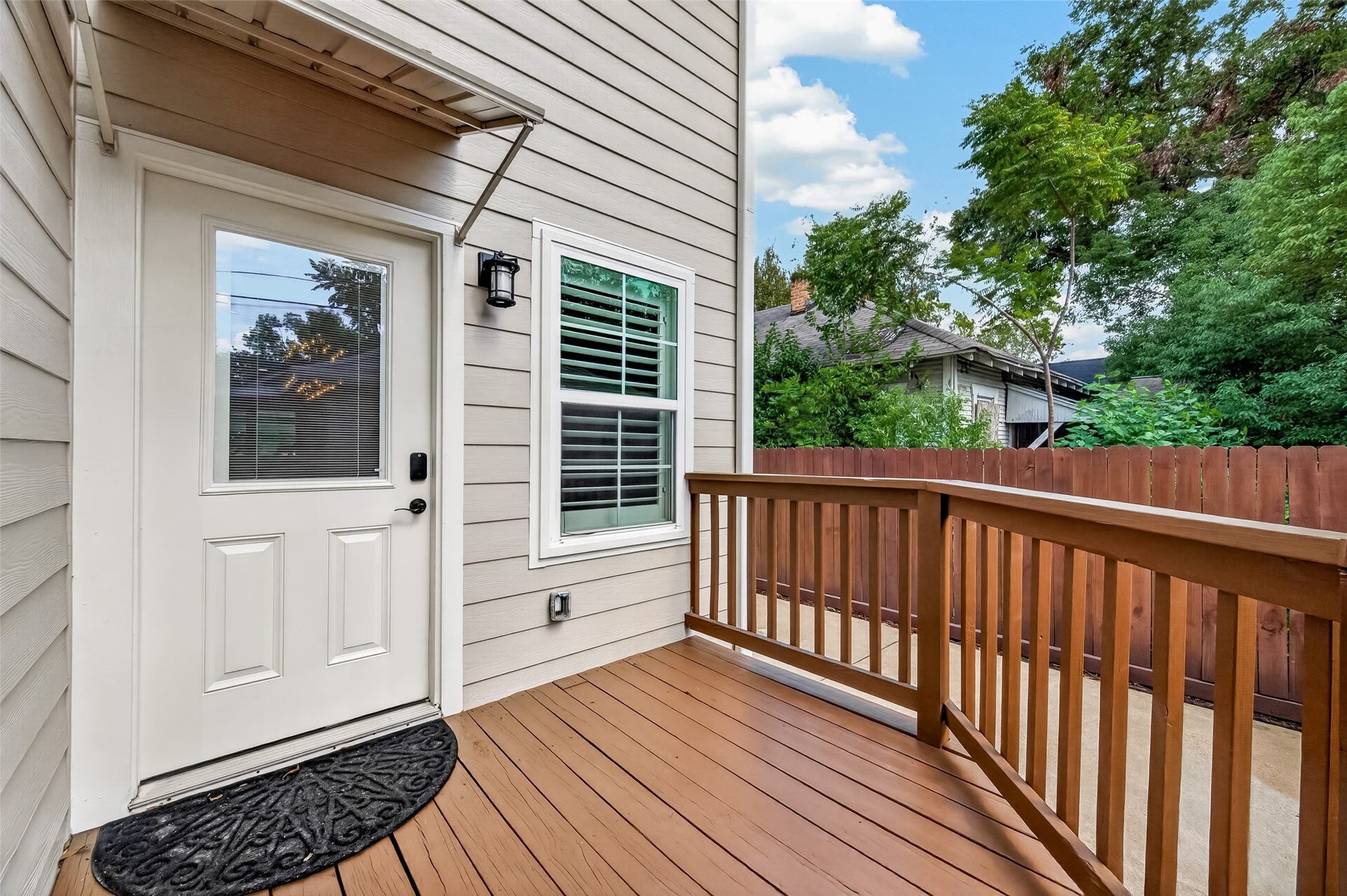 730 E 17th Street, Houston, TX 77008 Back deck large enough for a grill