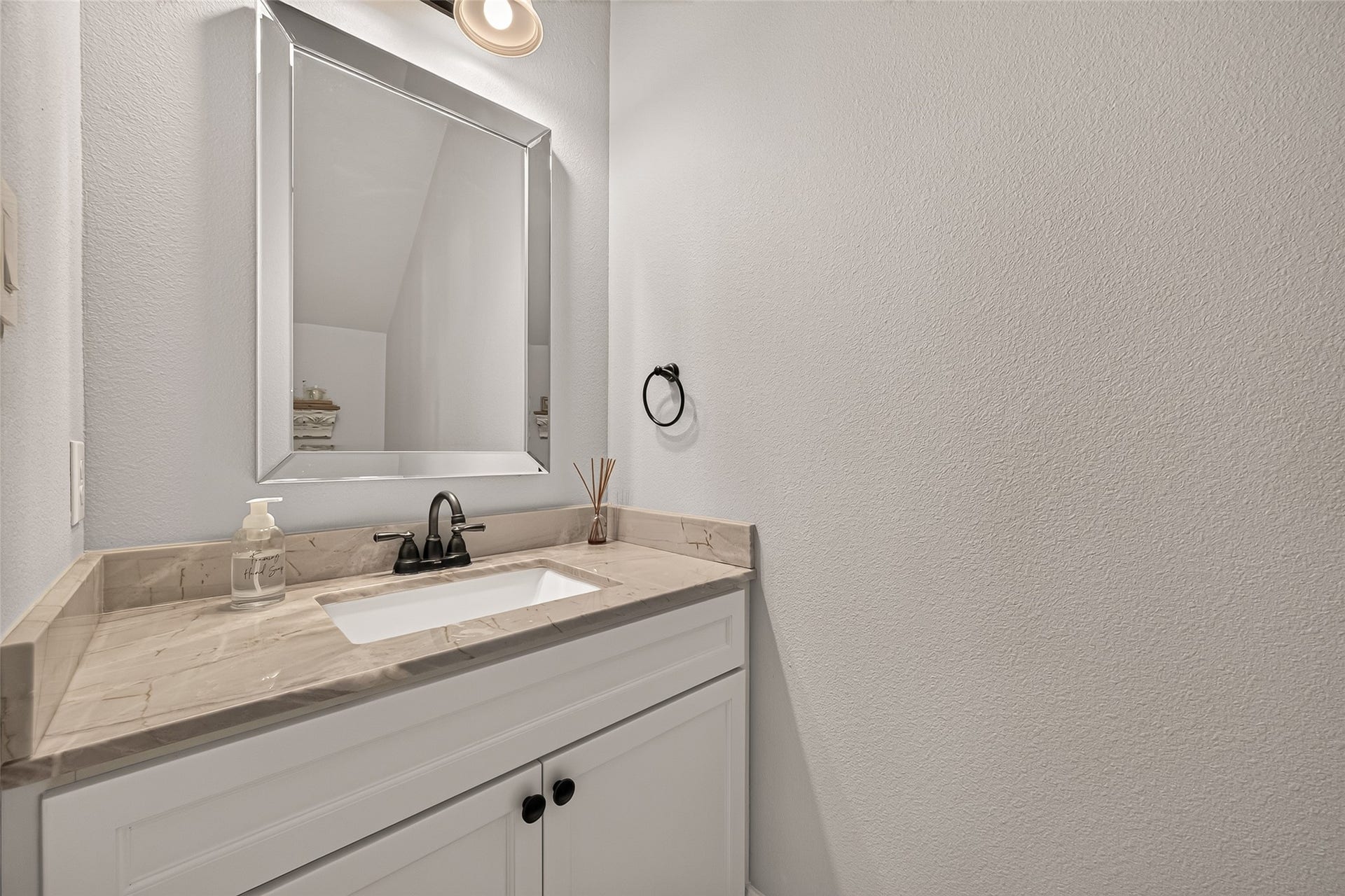 730 E 17th Street, Houston, TX 77008 730 E 17th Street, Houston, TX 77008