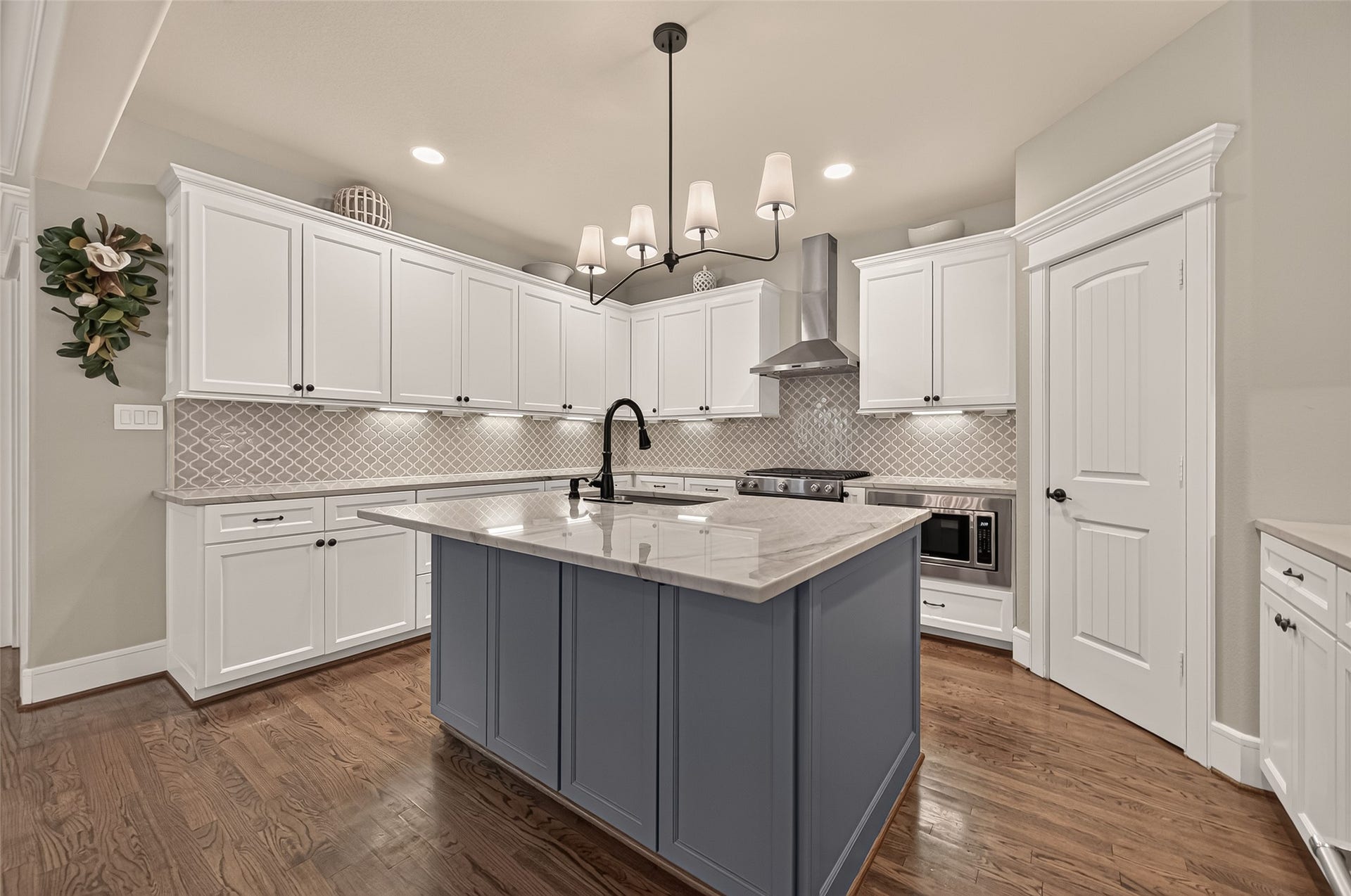 730 E 17th Street, Houston, TX 77008 730 E 17th Street, Houston, TX 77008