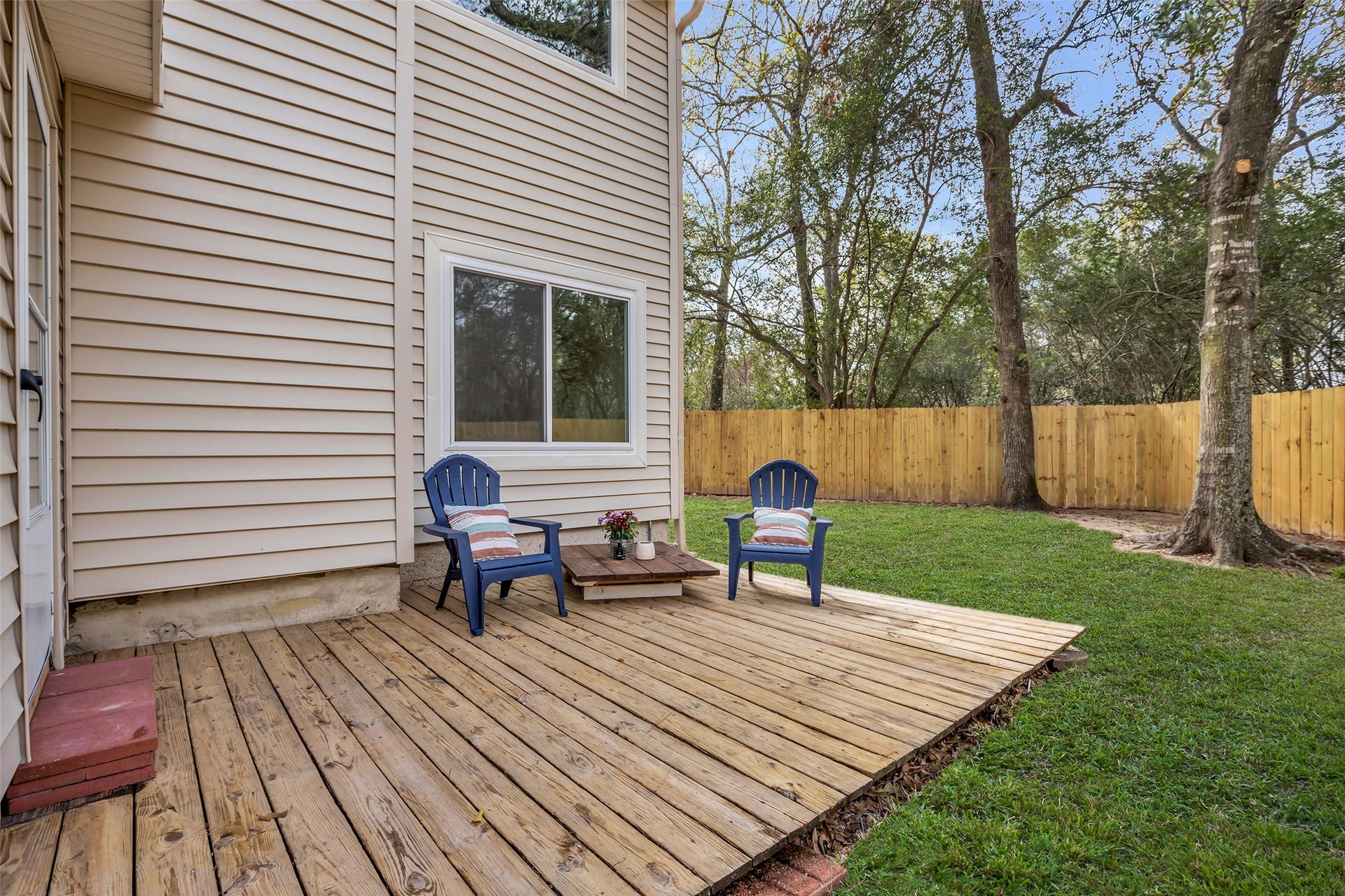 1810 N Red Cedar Circle, The Woodlands, TX 77380