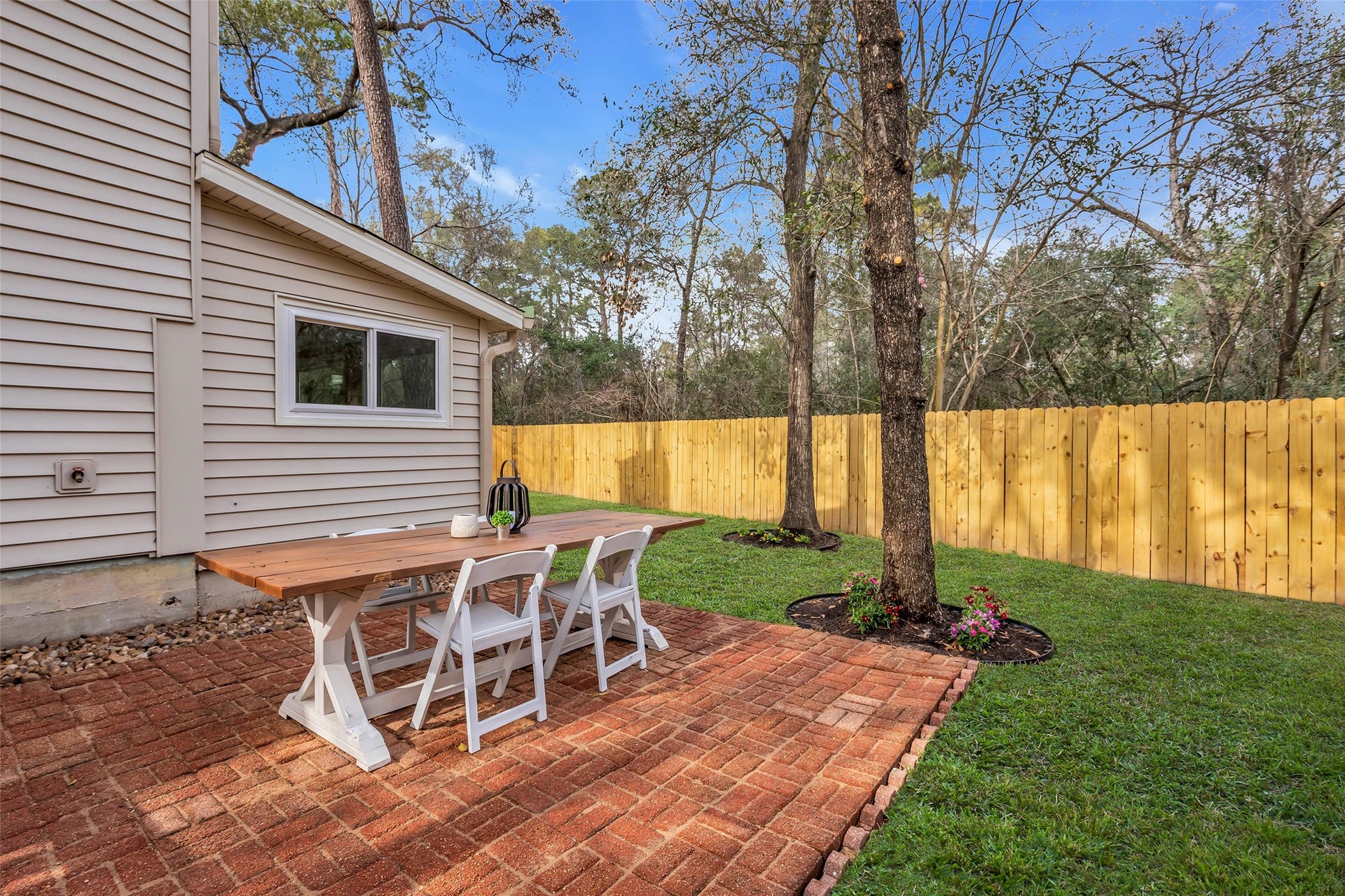 1810 N Red Cedar Circle, The Woodlands, TX 77380