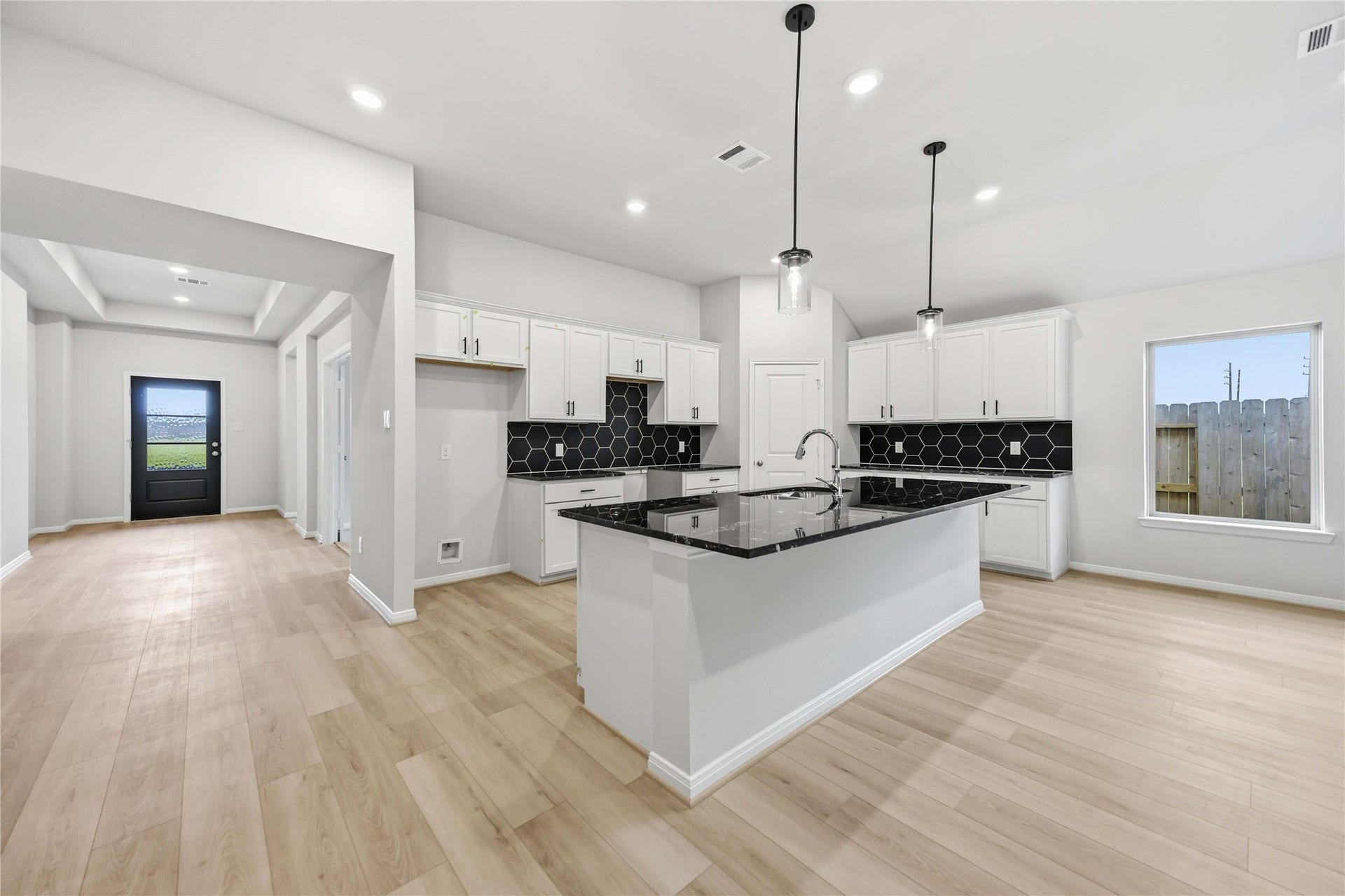 2902 River Juniper Lane, Crosby, TX 77532