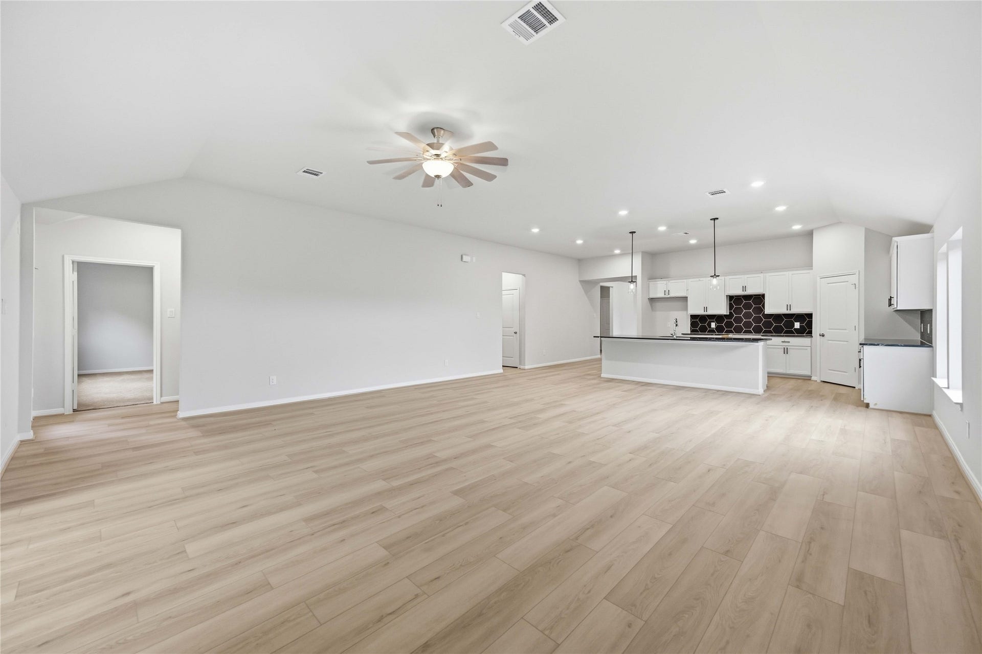 2902 River Juniper Lane, Crosby, TX 77532