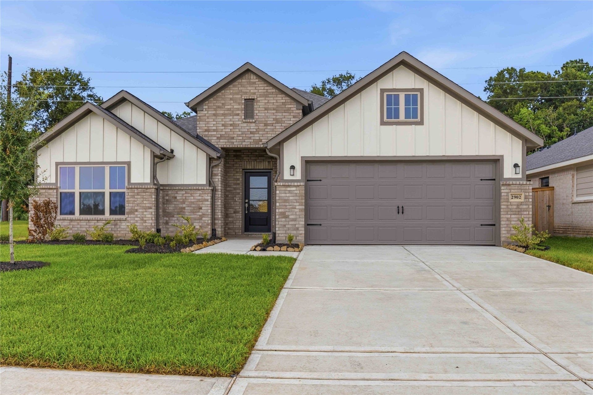 2902 River Juniper Lane, Crosby, TX 77532
