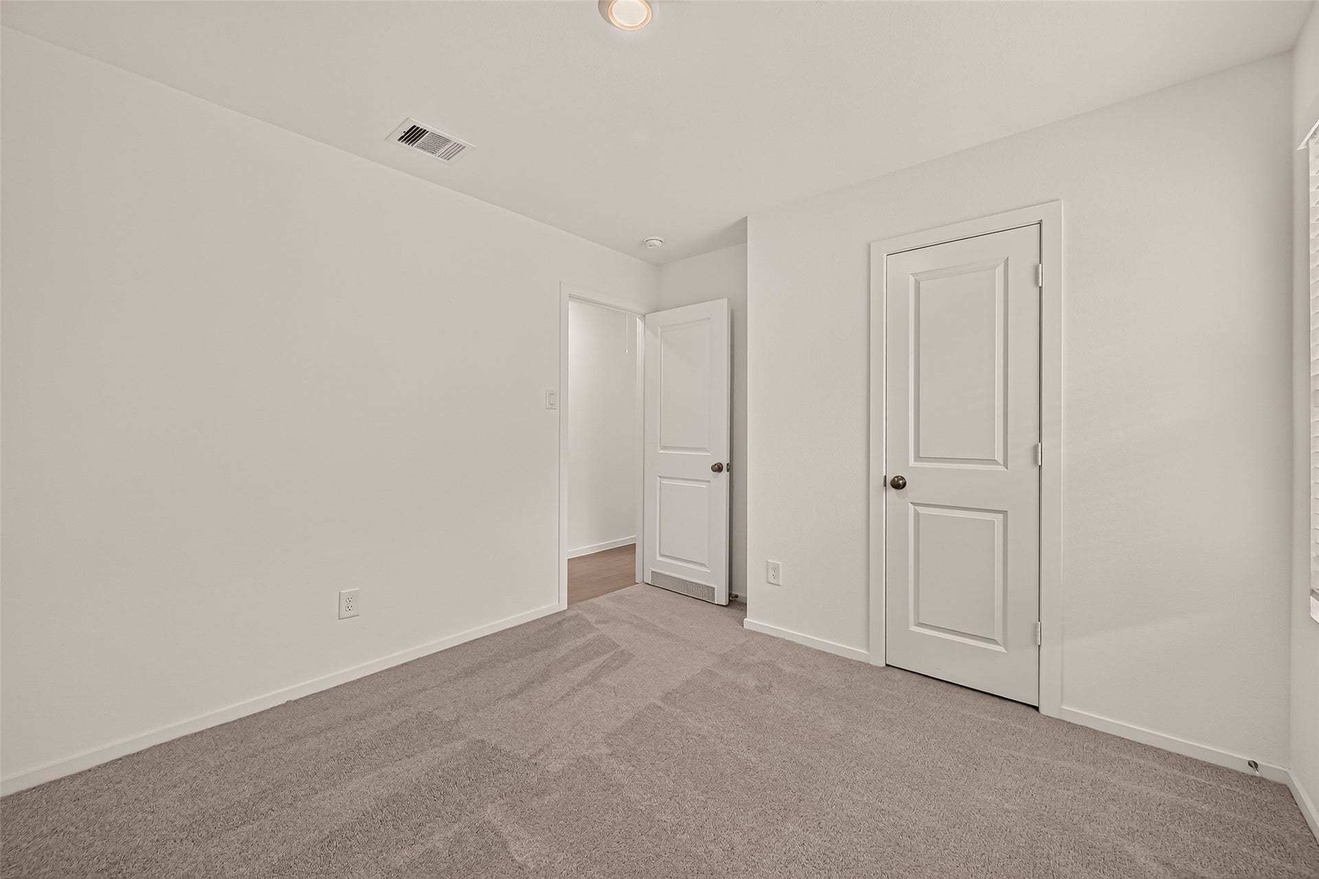 9210 Tern Pines Lane, Baytown, TX 77521 9210 Tern Pines Lane, Baytown, TX 77521