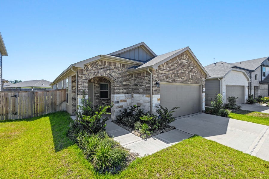 Property photo for 15222 Canyon Rapids Road, Conroe, TX