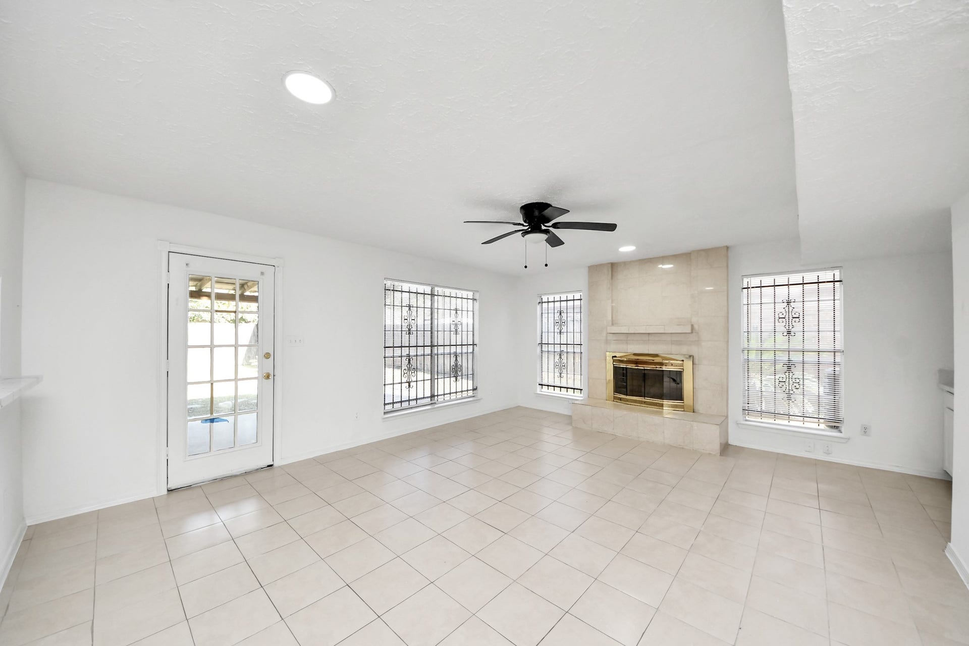 13402 Pecan Oak Drive, Houston, TX 77065 13402 Pecan Oak Drive, Houston, TX 77065