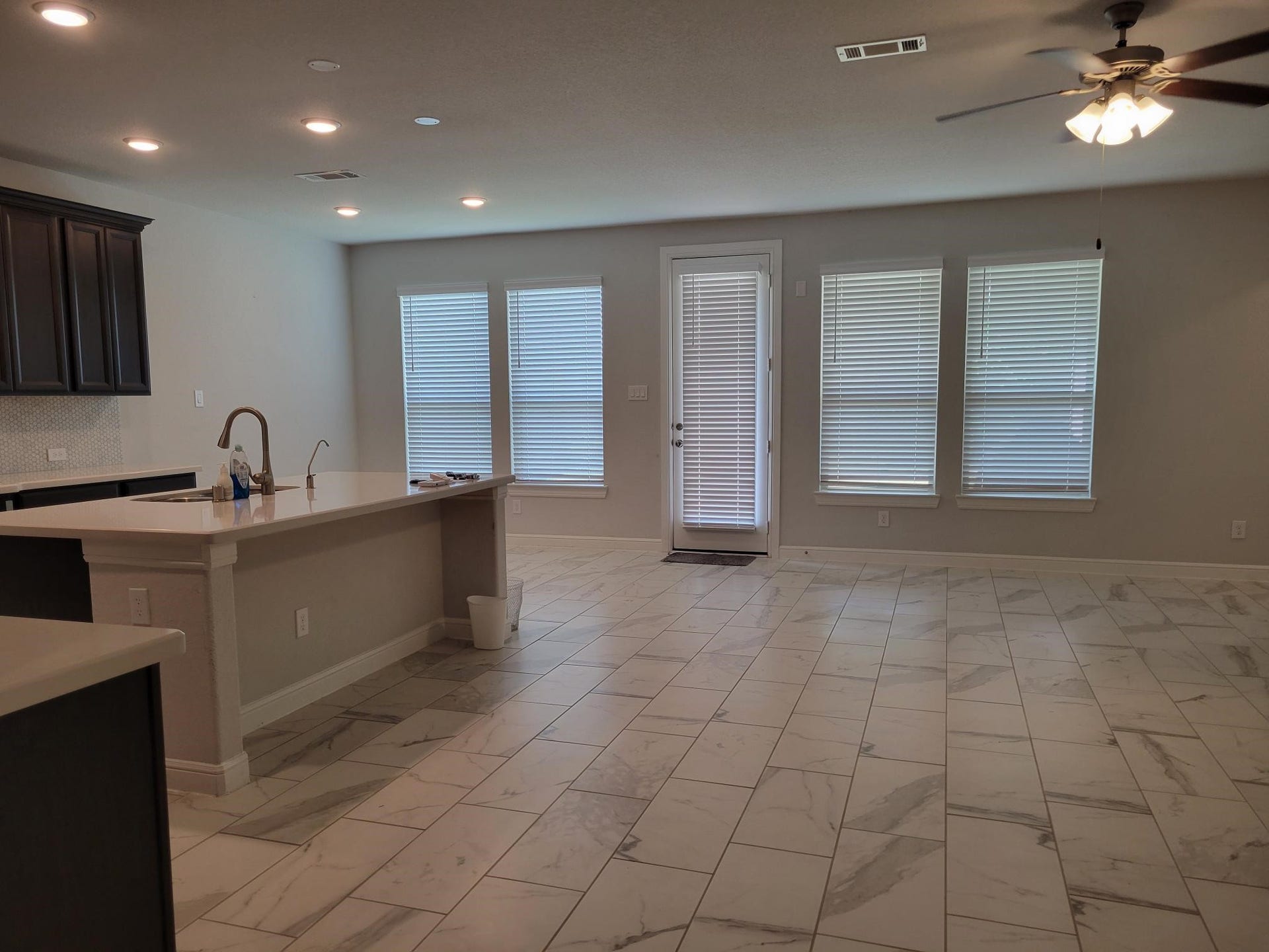 10342 Aldrin Drive, Rosharon, TX 77583 10342 Aldrin Drive, Rosharon, TX 77583