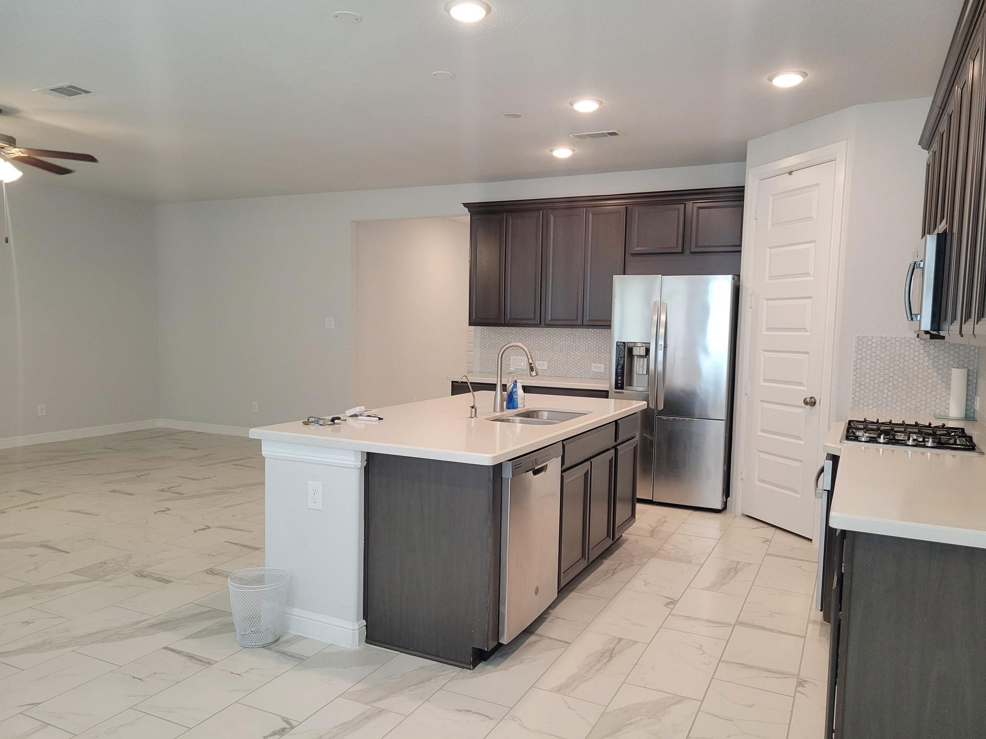 10342 Aldrin Drive, Rosharon, TX 77583 10342 Aldrin Drive, Rosharon, TX 77583