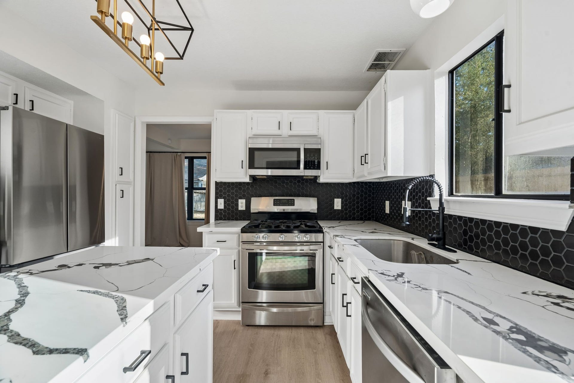 3515 Grove Oaks Drive, Houston, TX 77339 3515 Grove Oaks Drive, Houston, TX 77339