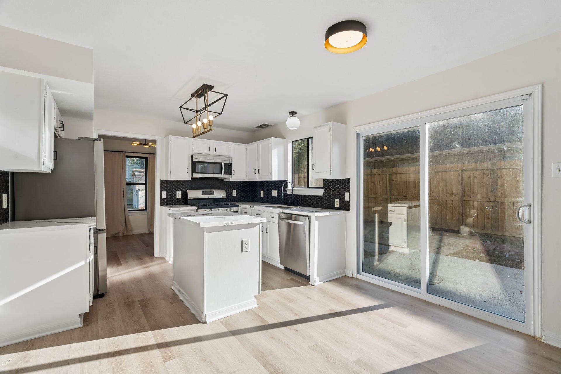 3515 Grove Oaks Drive, Houston, TX 77339 3515 Grove Oaks Drive, Houston, TX 77339