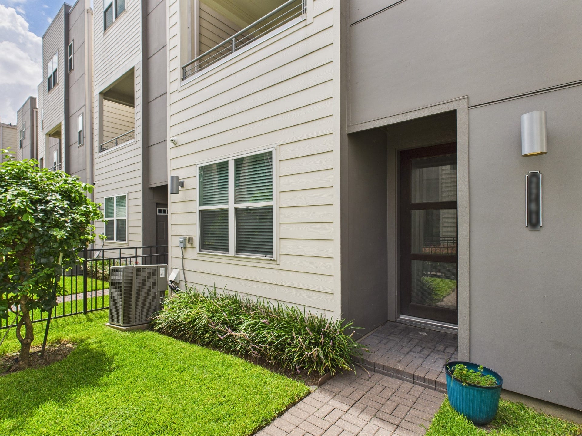 Private front yard